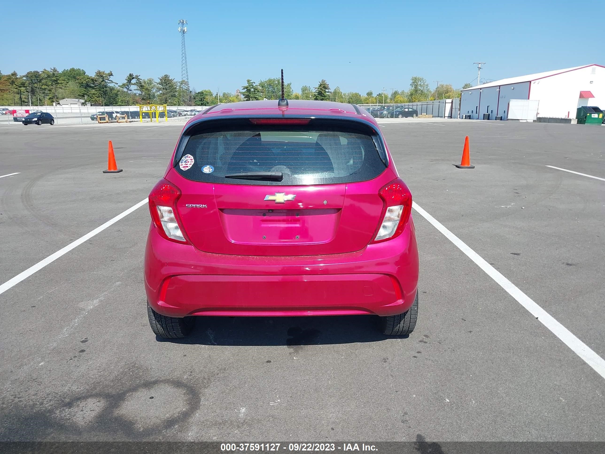 Photo 16 VIN: KL8CB6SA0KC738617 - CHEVROLET SPARK 