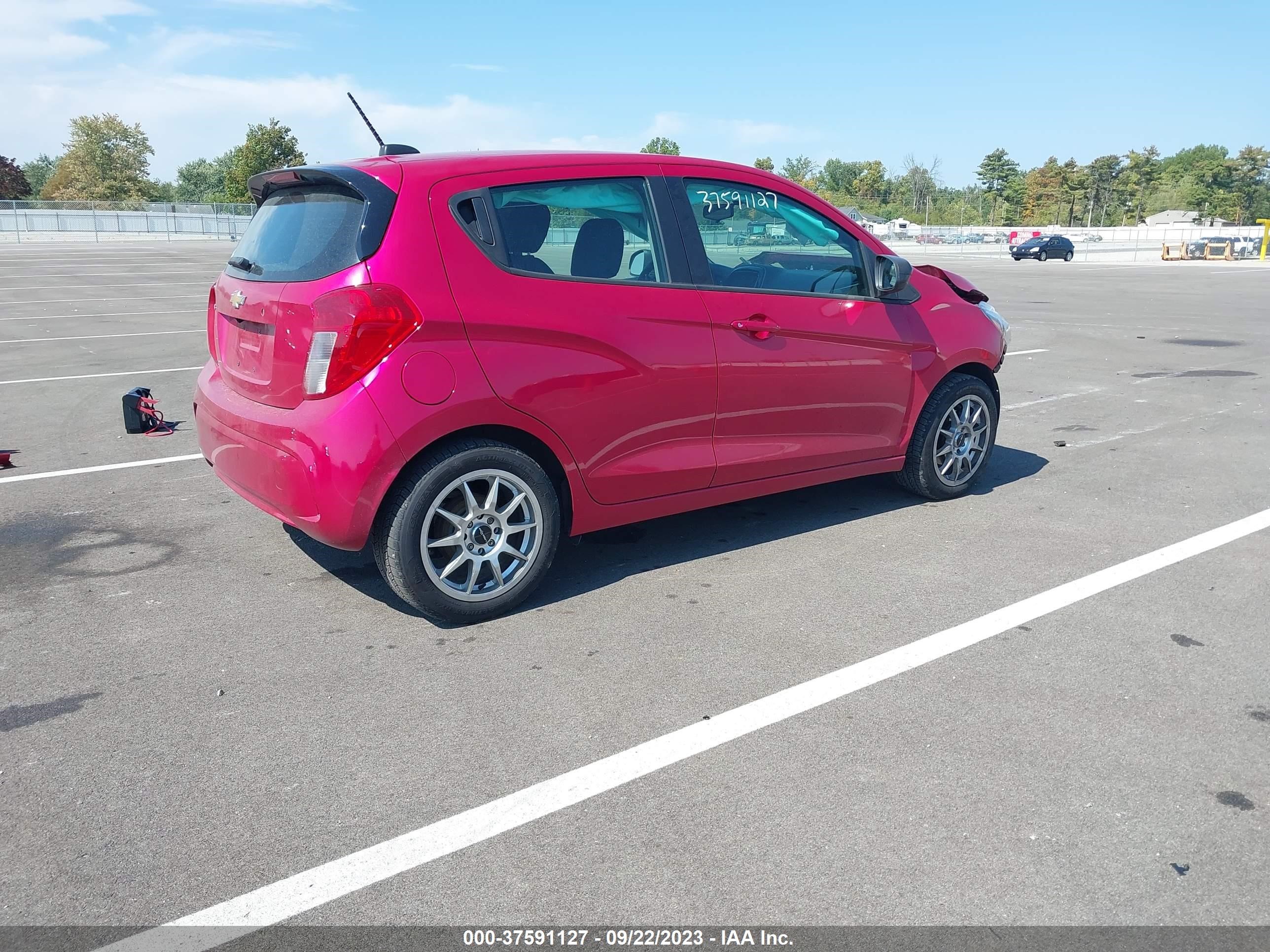 Photo 3 VIN: KL8CB6SA0KC738617 - CHEVROLET SPARK 