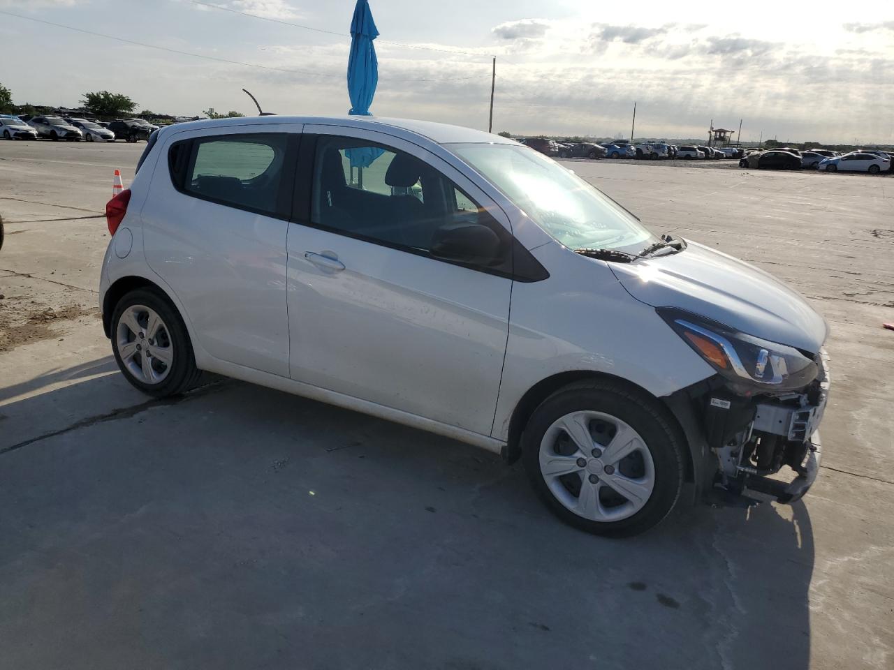 Photo 3 VIN: KL8CB6SA0MC702865 - CHEVROLET SPARK LS 