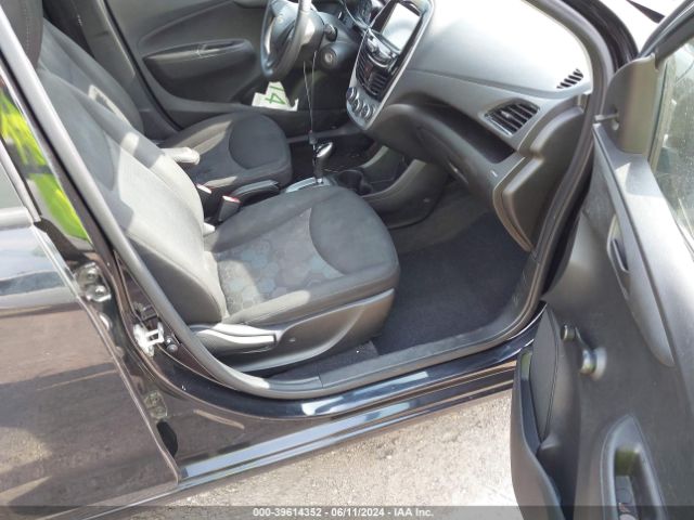 Photo 4 VIN: KL8CB6SA1JC473155 - CHEVROLET SPARK 