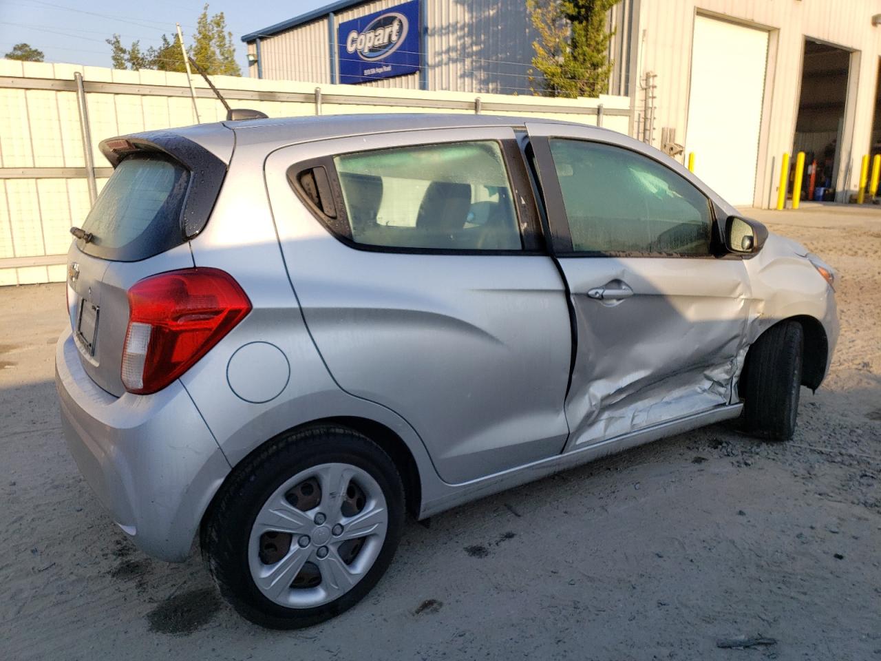 Photo 2 VIN: KL8CB6SA1LC437159 - CHEVROLET SPARK 