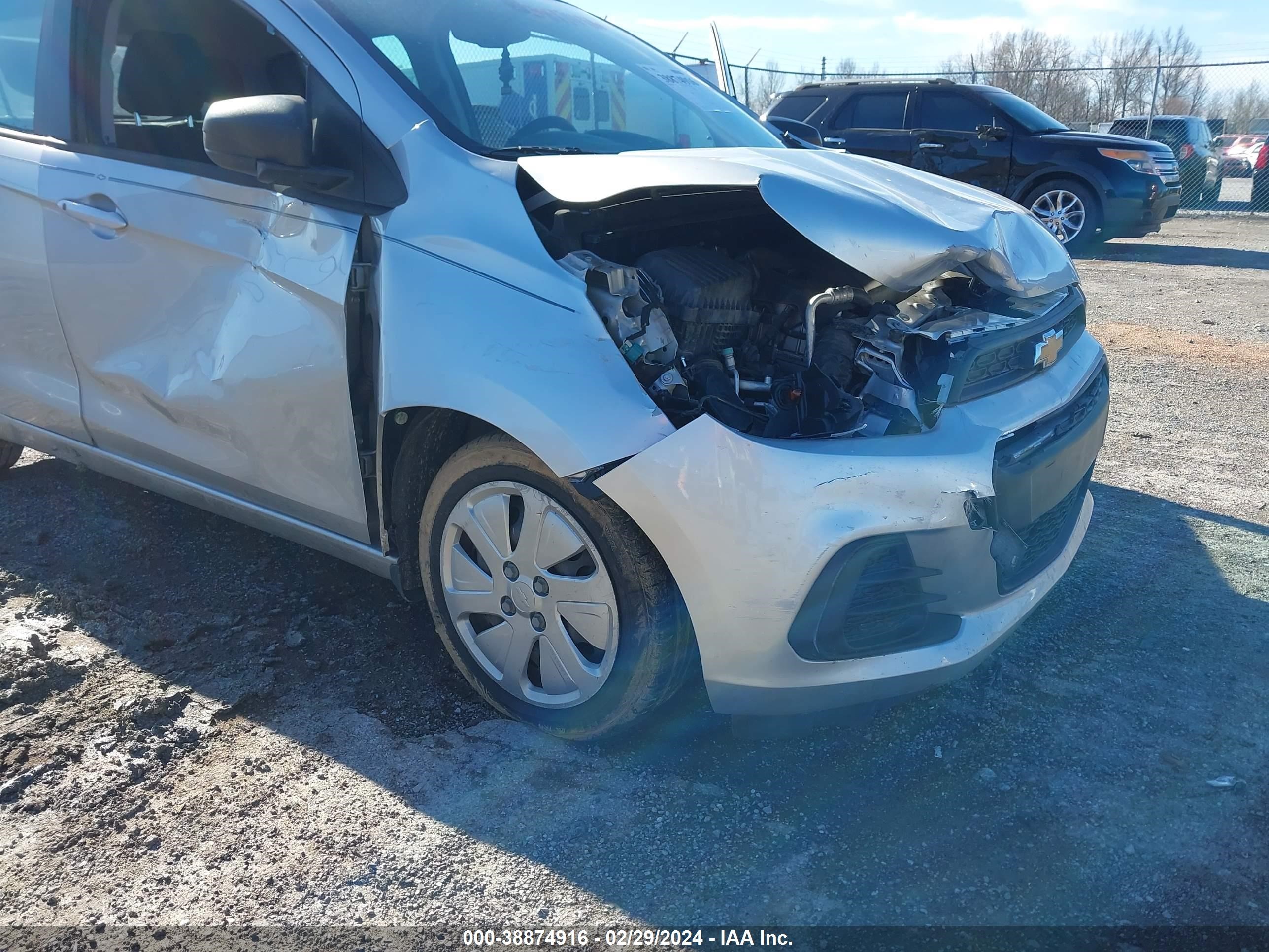 Photo 5 VIN: KL8CB6SA2GC620365 - CHEVROLET SPARK 