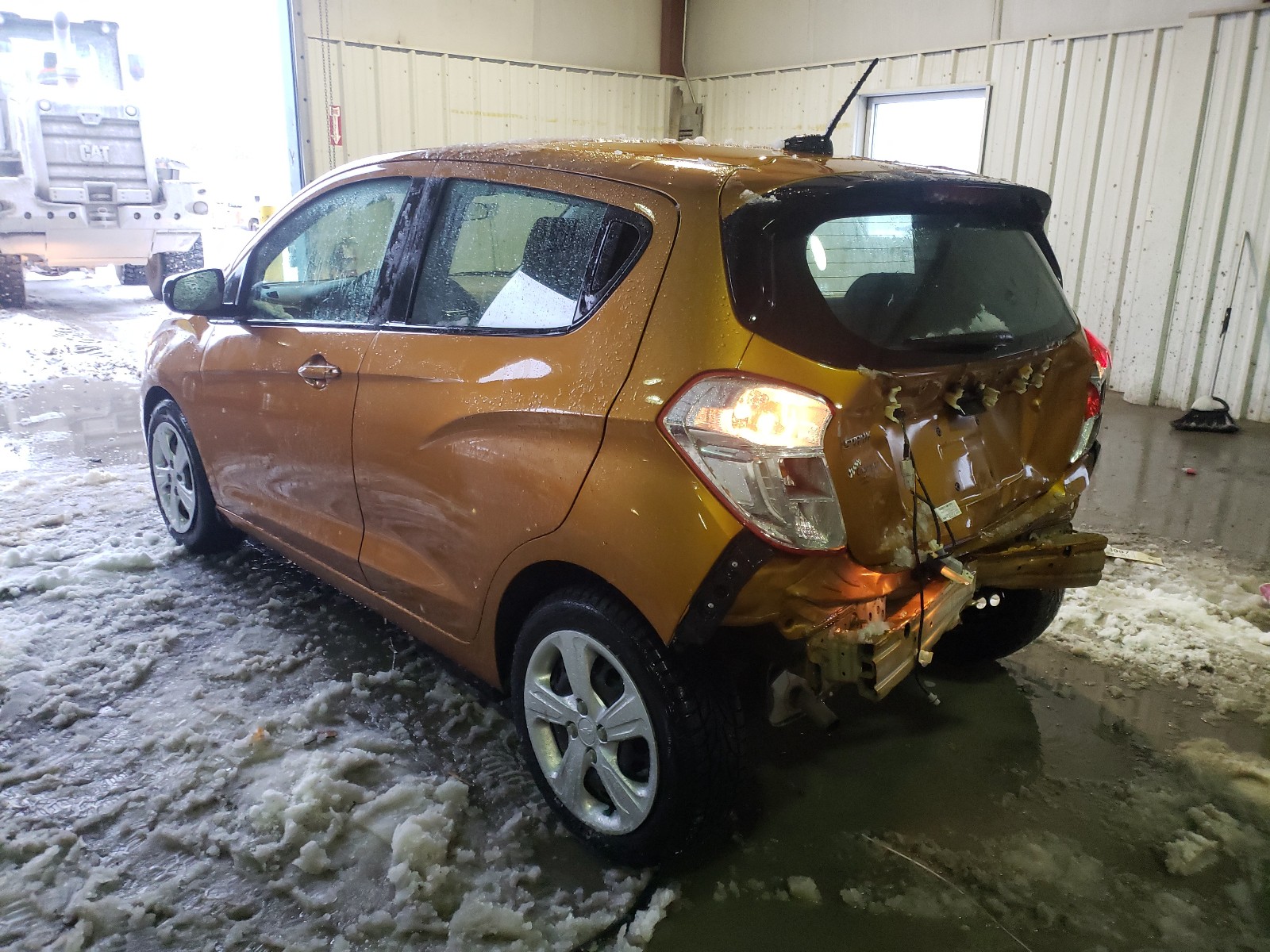 Photo 2 VIN: KL8CB6SA2KC711791 - CHEVROLET SPARK LS 