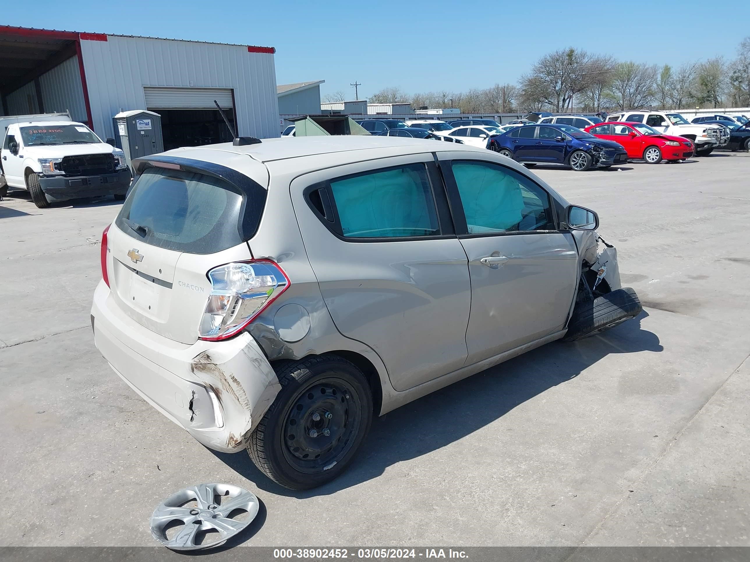 Photo 3 VIN: KL8CB6SA2LC445349 - CHEVROLET SPARK 