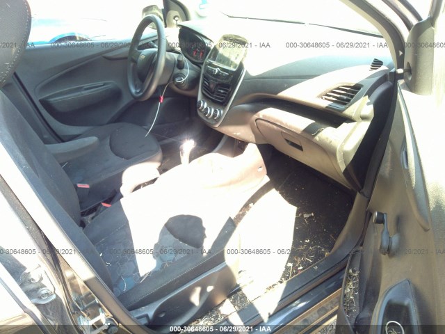 Photo 4 VIN: KL8CB6SA3JC423664 - CHEVROLET SPARK 