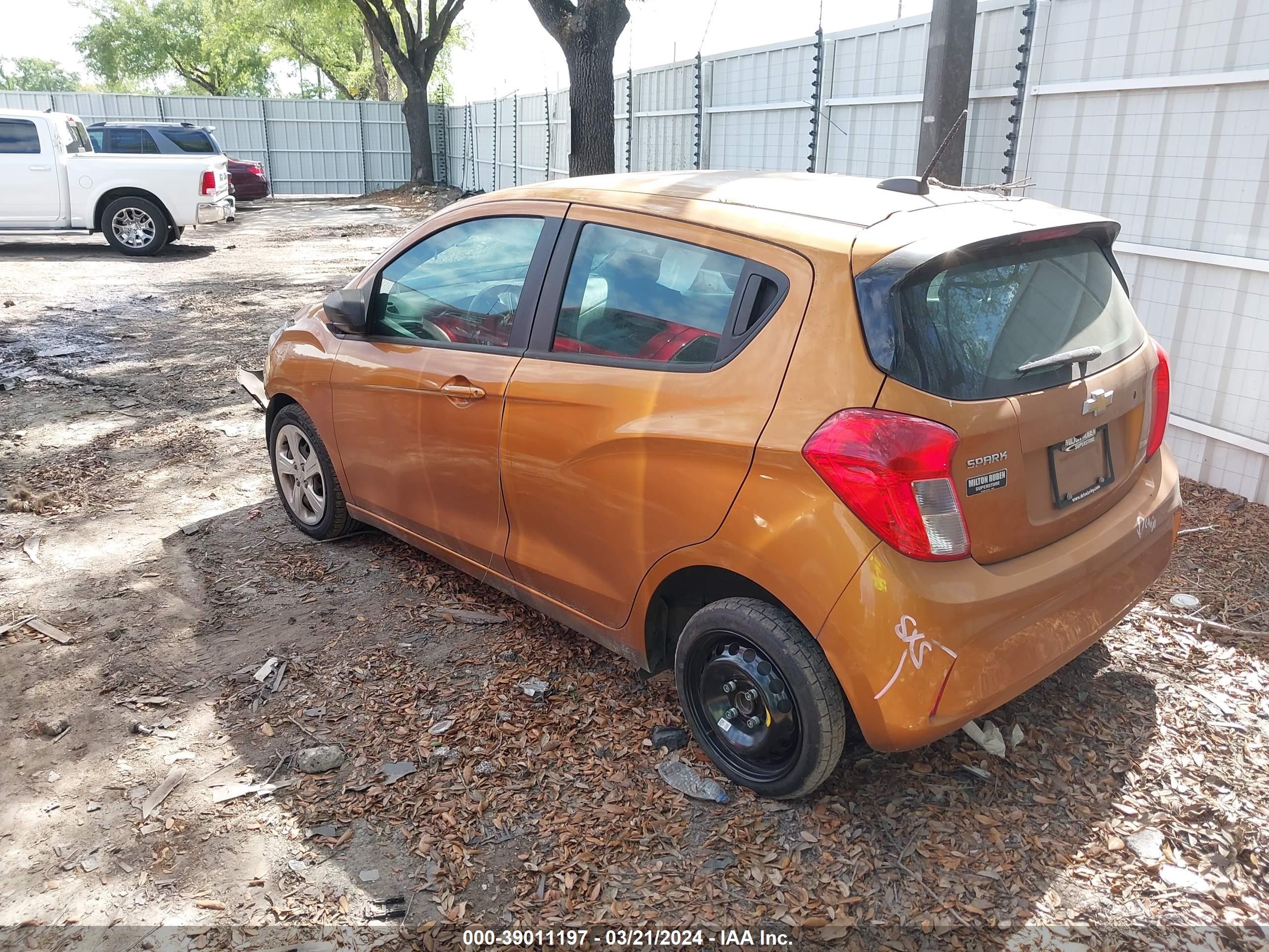 Photo 3 VIN: KL8CB6SA4KC724431 - CHEVROLET SPARK 