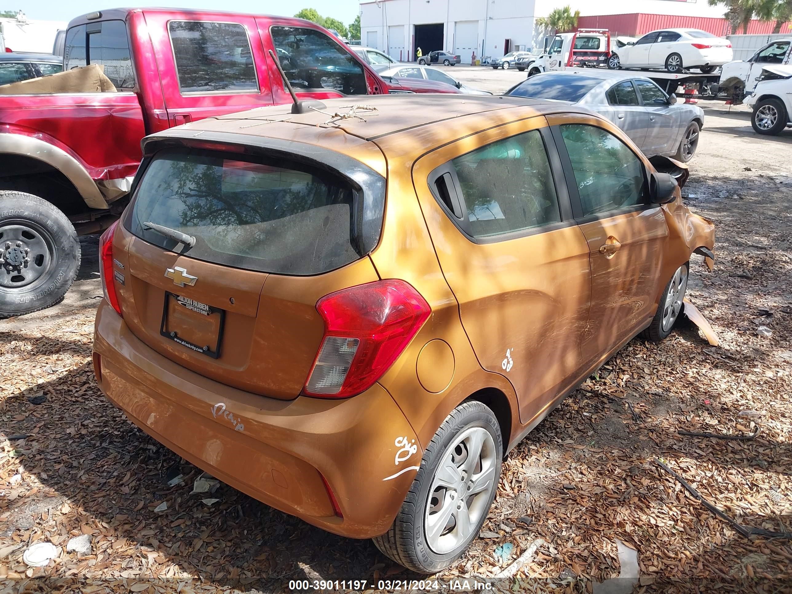 Photo 4 VIN: KL8CB6SA4KC724431 - CHEVROLET SPARK 