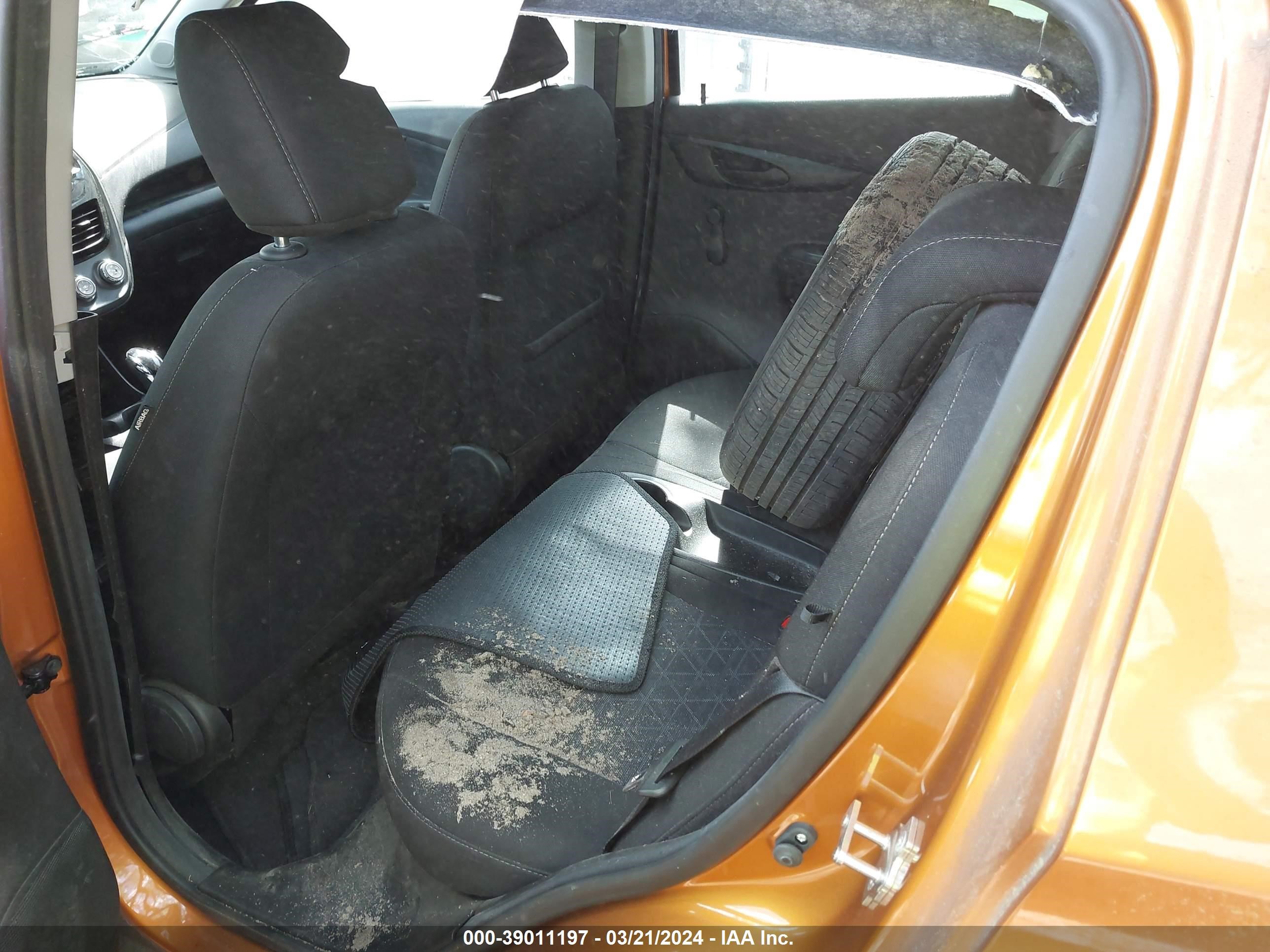 Photo 8 VIN: KL8CB6SA4KC724431 - CHEVROLET SPARK 