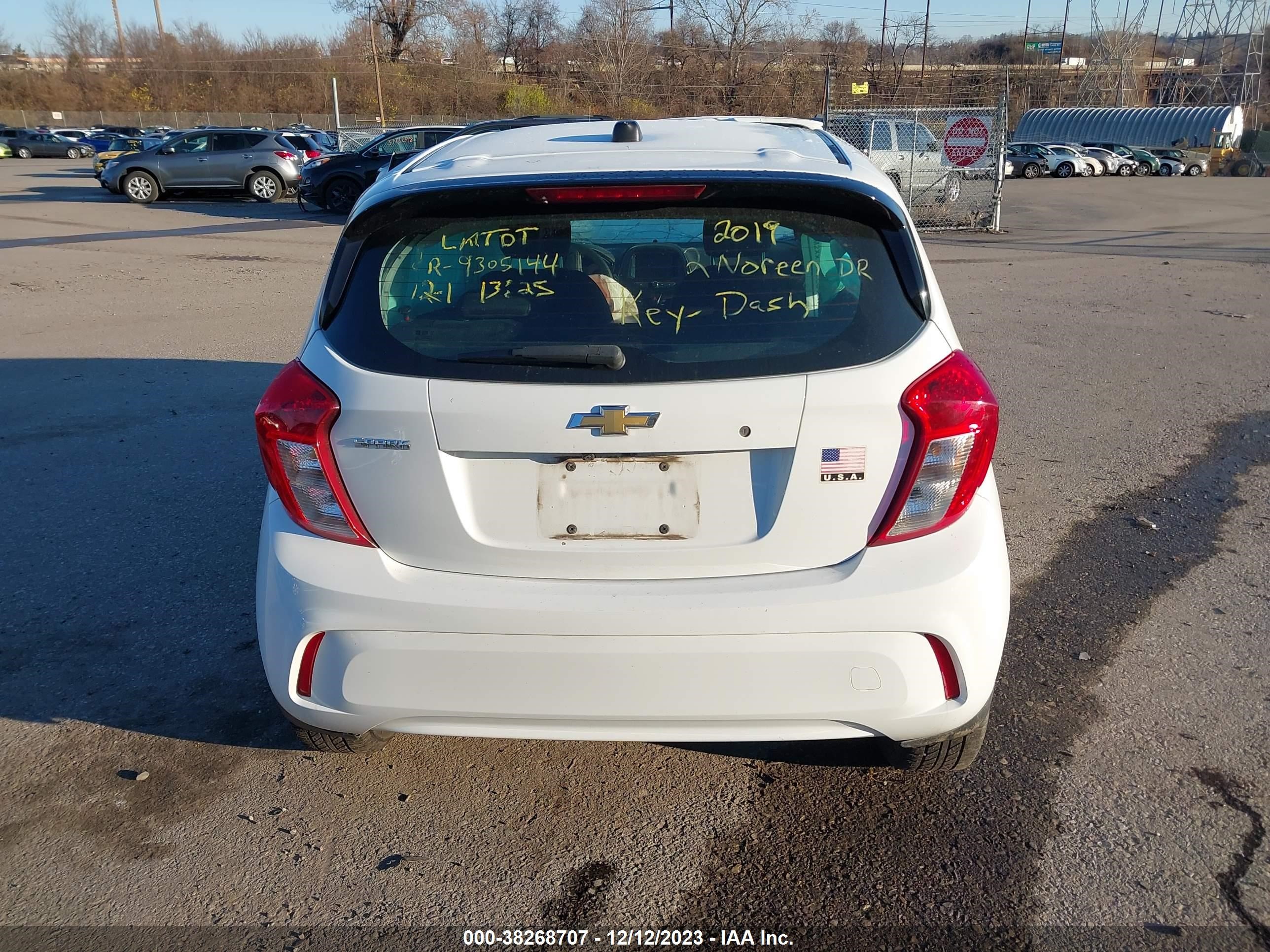 Photo 15 VIN: KL8CB6SA4KC747868 - CHEVROLET SPARK 