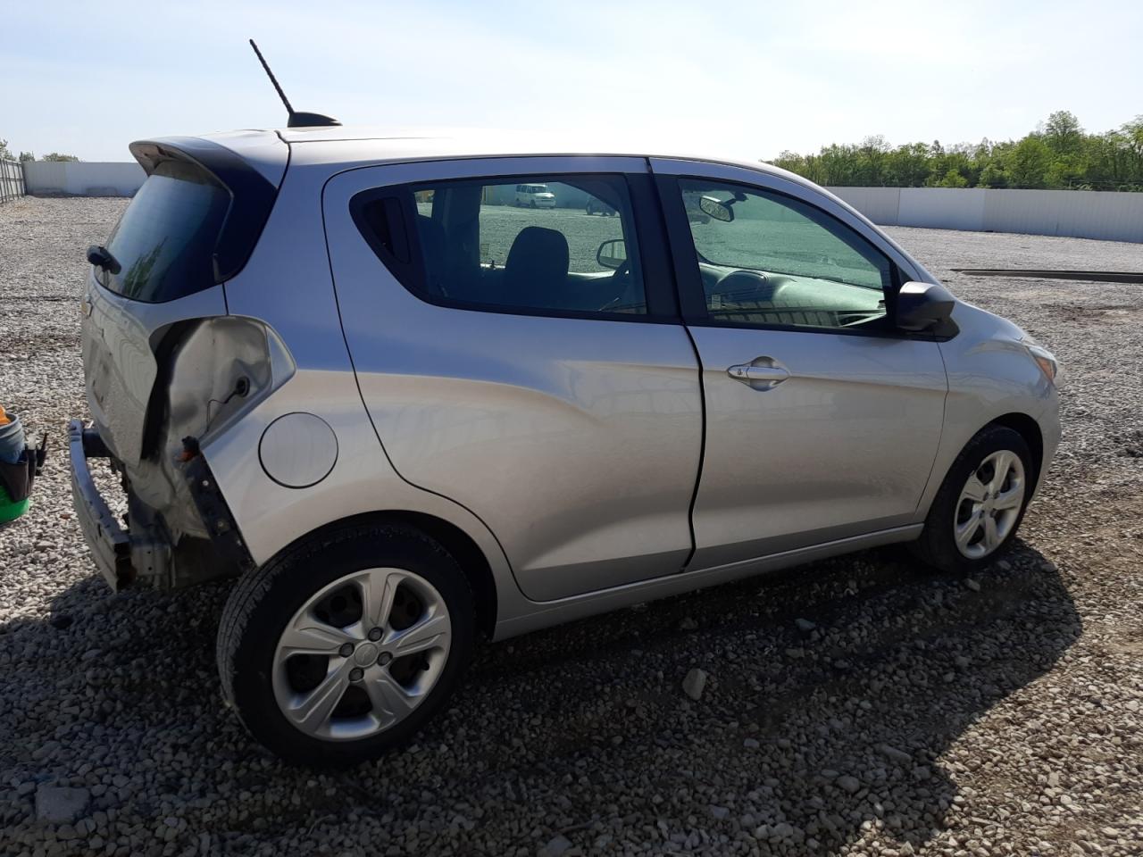 Photo 2 VIN: KL8CB6SA4KC757705 - CHEVROLET SPARK 