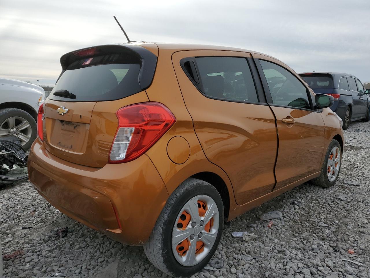 Photo 2 VIN: KL8CB6SA7LC411617 - CHEVROLET SPARK 