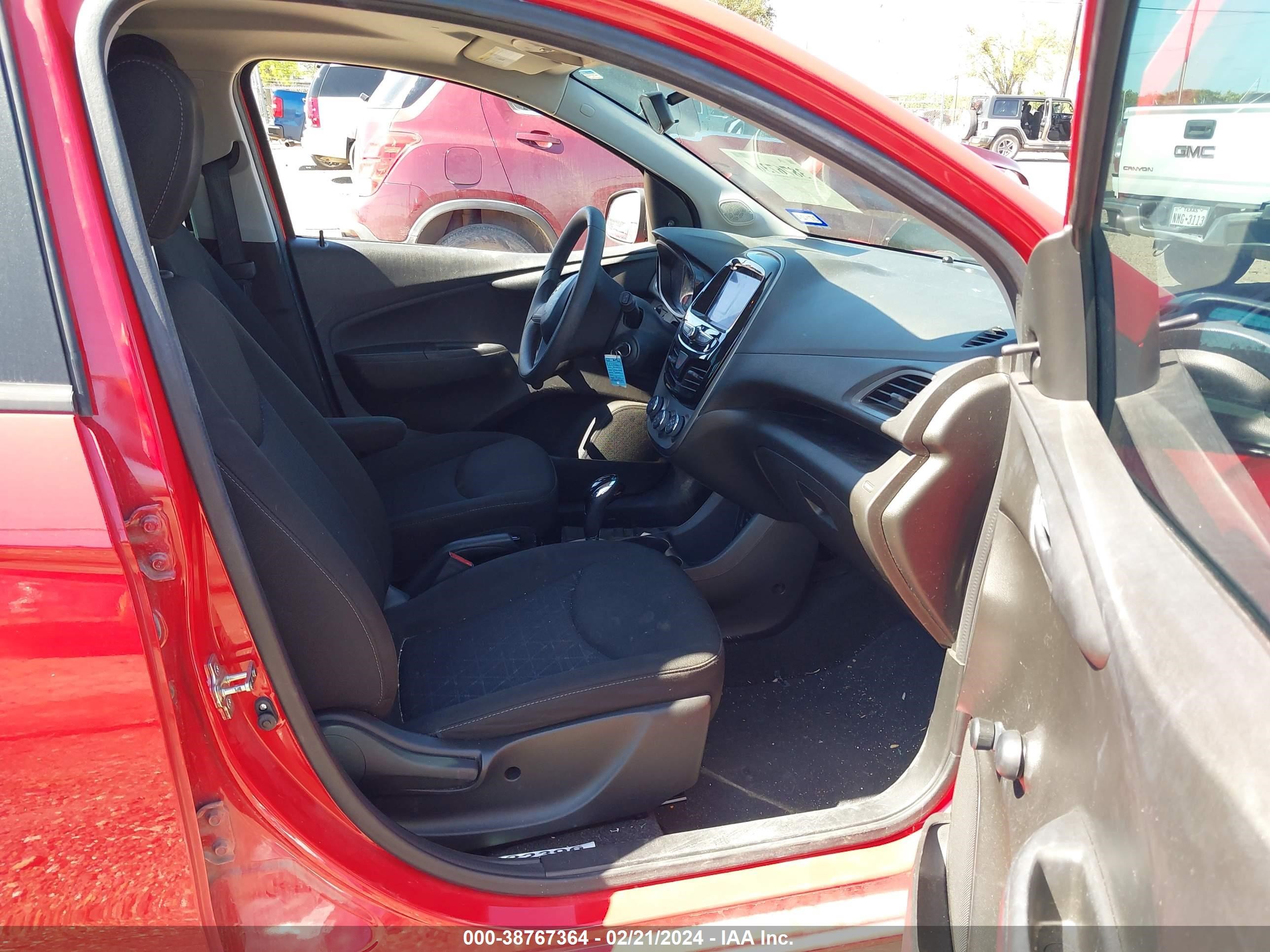 Photo 4 VIN: KL8CB6SA8LC463791 - CHEVROLET SPARK 