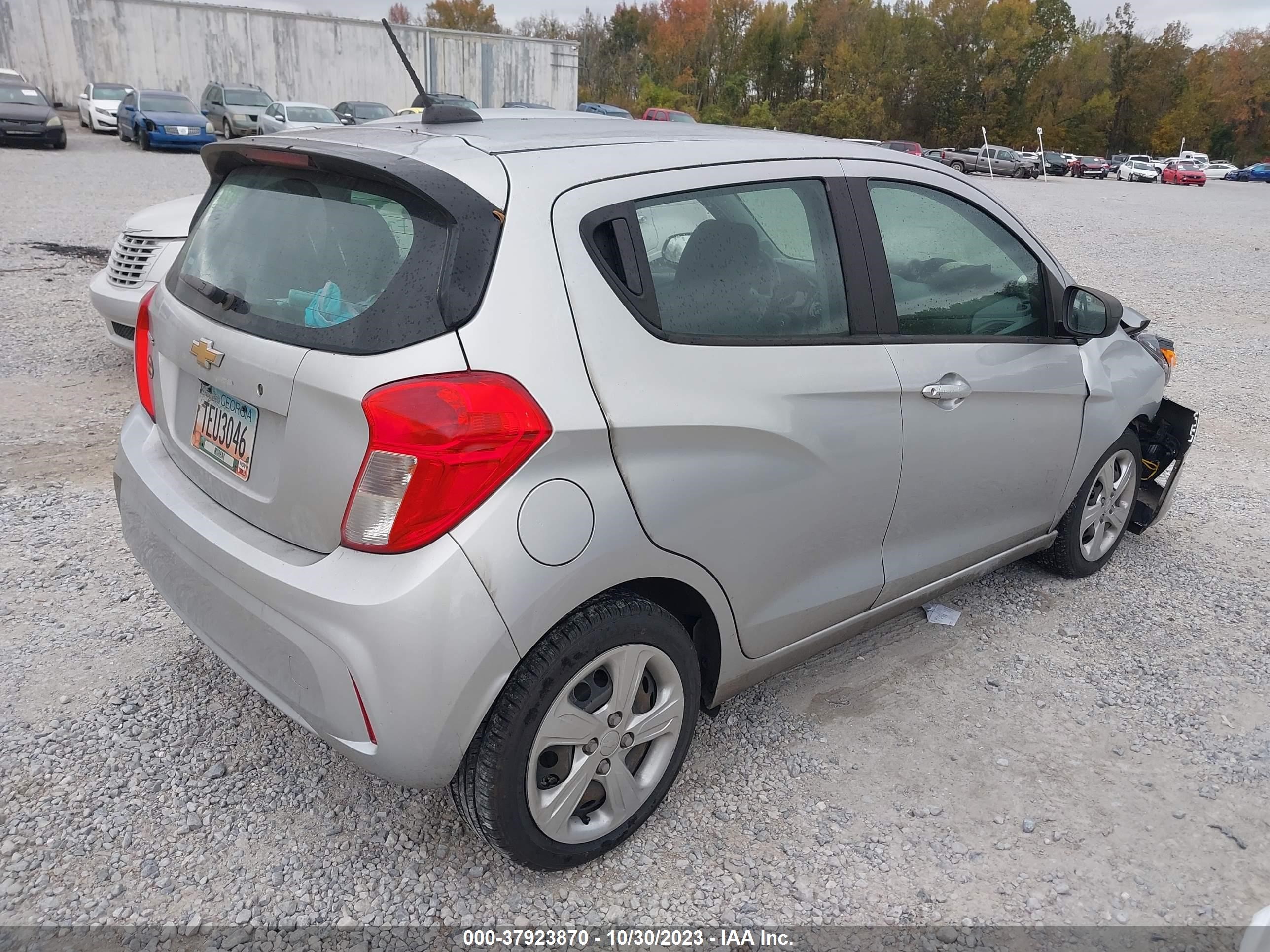 Photo 3 VIN: KL8CB6SA9LC435840 - CHEVROLET SPARK 