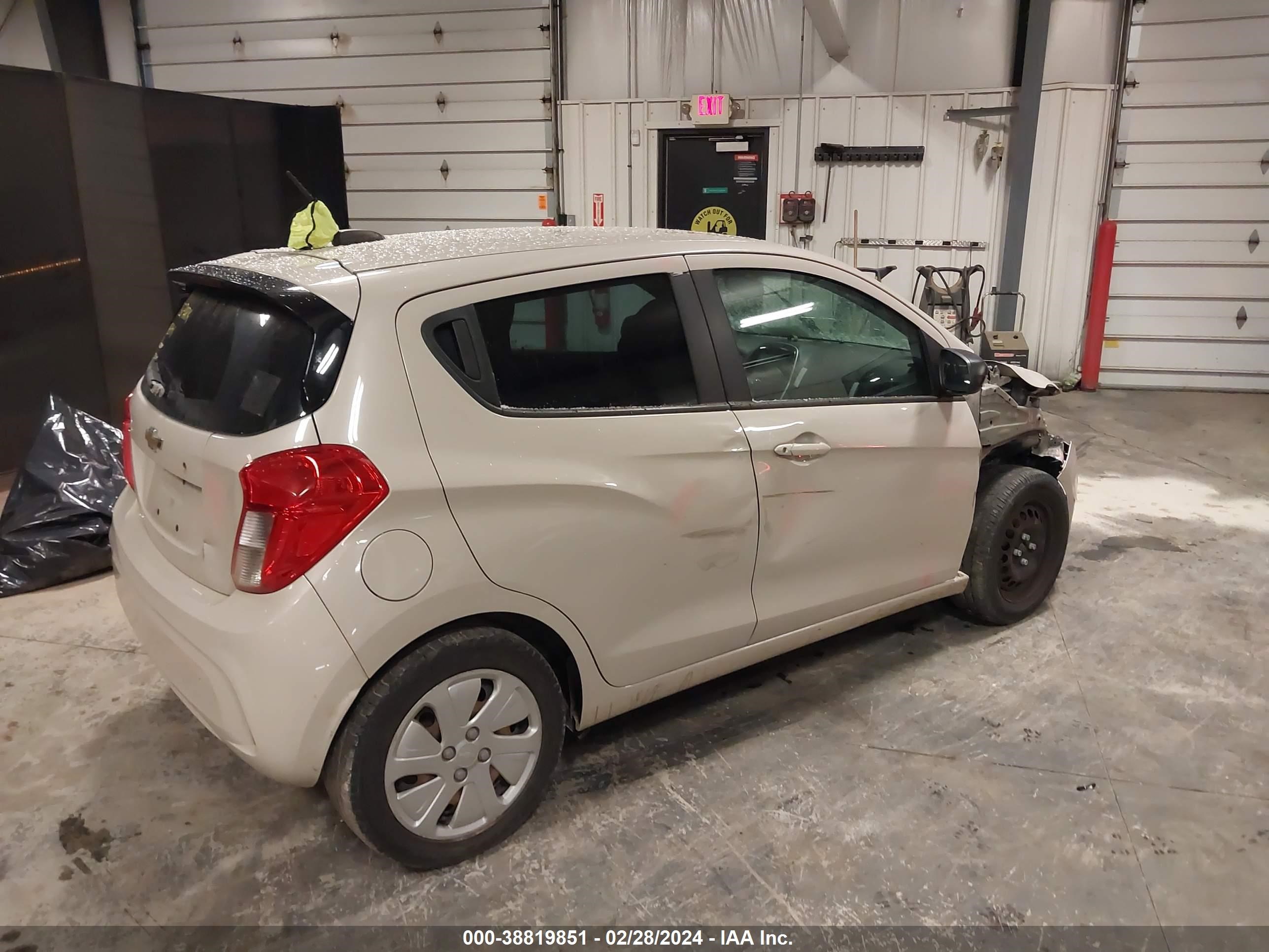 Photo 3 VIN: KL8CB6SAXHC766711 - CHEVROLET SPARK 