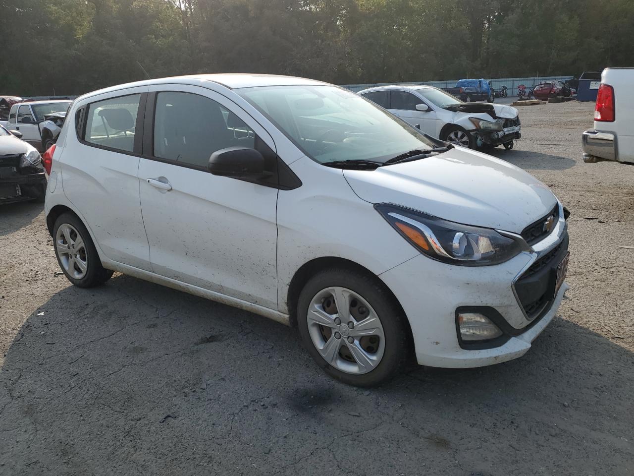 Photo 3 VIN: KL8CB6SAXKC704748 - CHEVROLET SPARK 