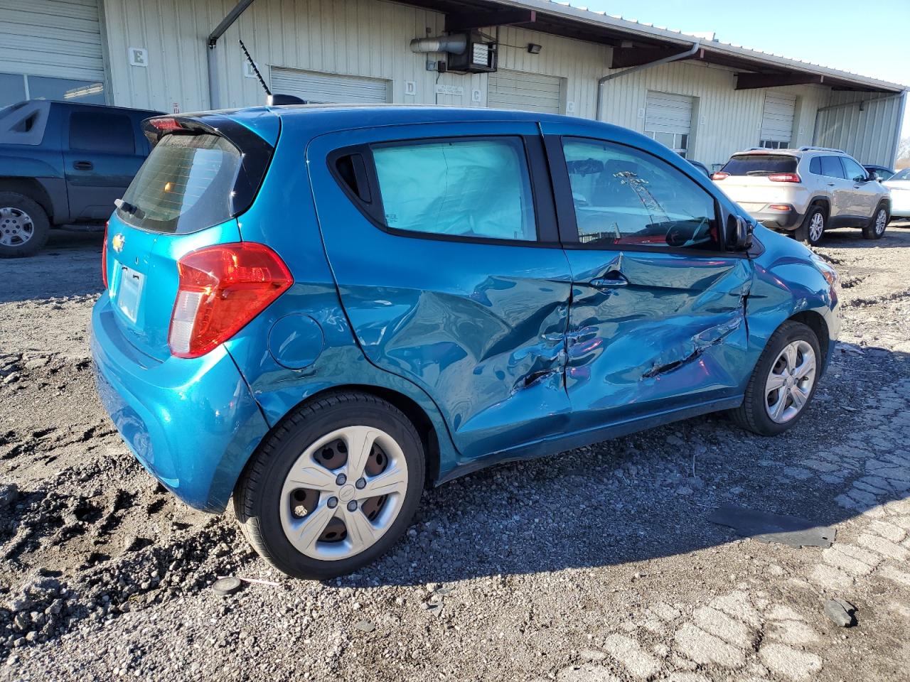 Photo 2 VIN: KL8CB6SAXKC809340 - CHEVROLET SPARK 