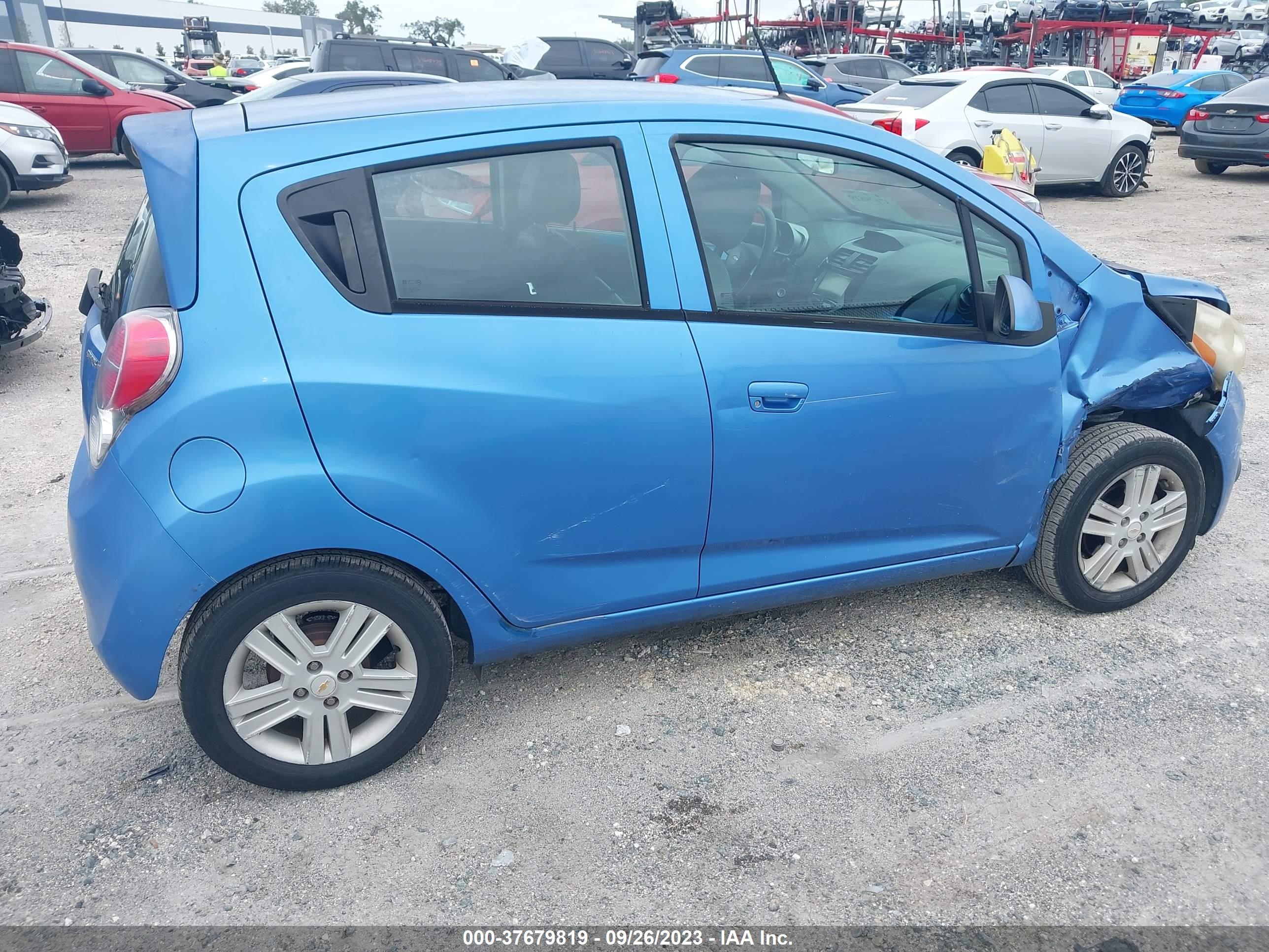 Photo 3 VIN: KL8CD6S90EC515093 - CHEVROLET SPARK 