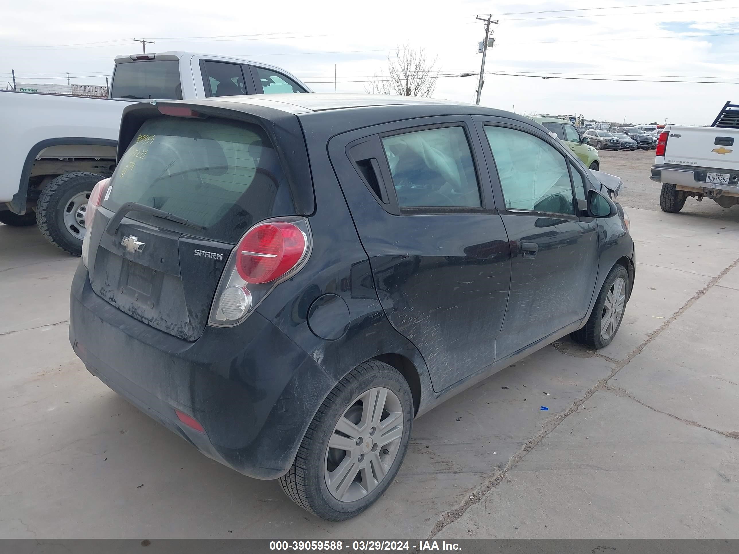 Photo 3 VIN: KL8CD6S91DC512346 - CHEVROLET SPARK 