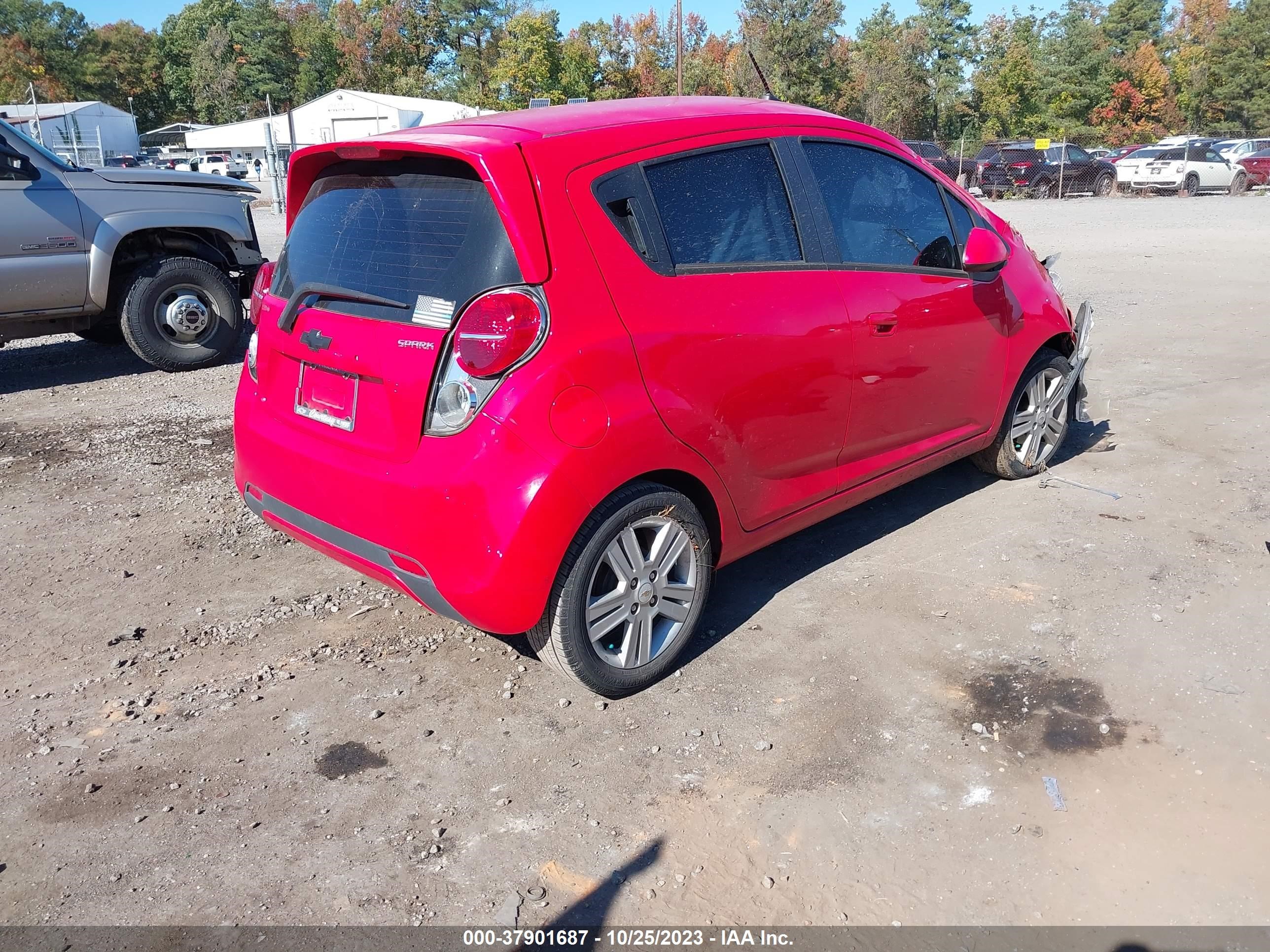 Photo 3 VIN: KL8CD6S91DC558615 - CHEVROLET SPARK 