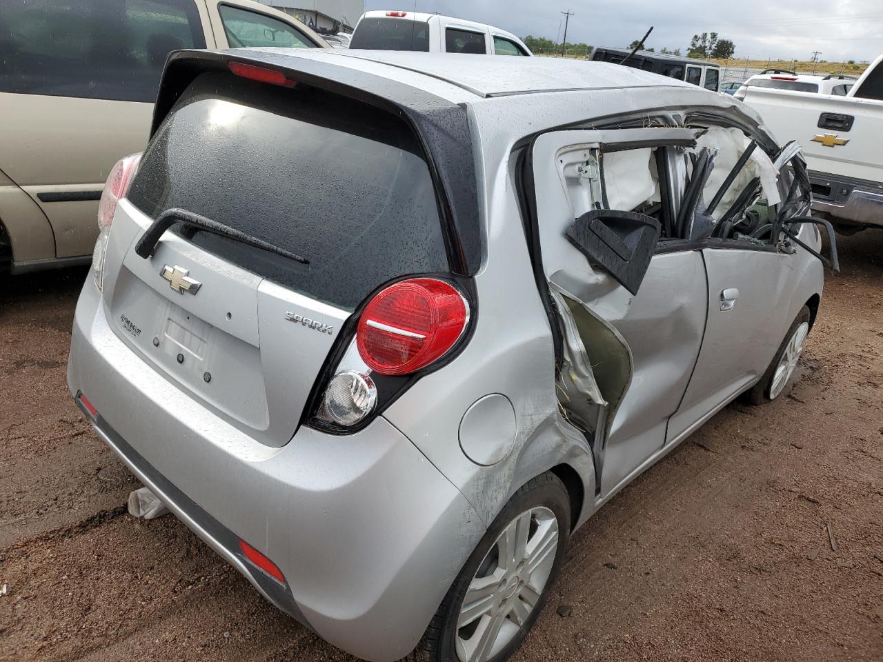 Photo 2 VIN: KL8CD6S91FC725851 - CHEVROLET SPARK 