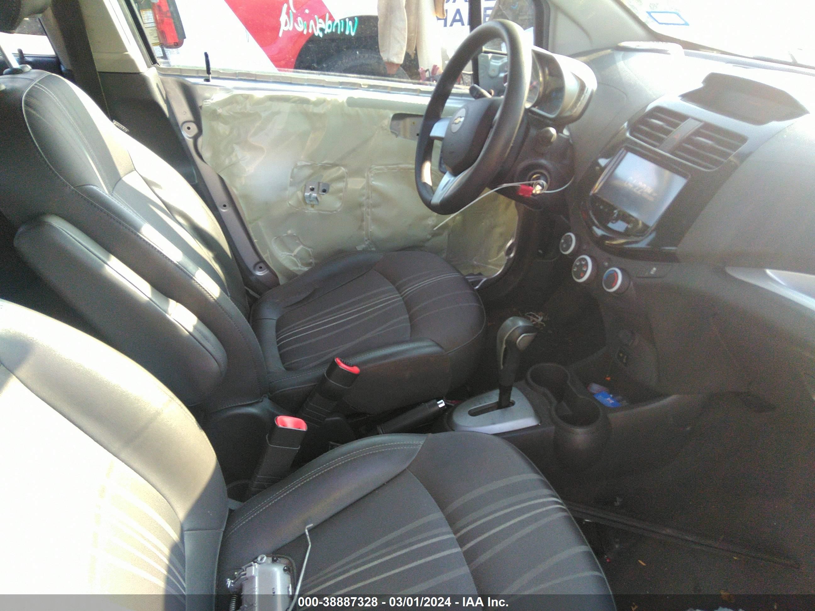 Photo 4 VIN: KL8CD6S91FC731536 - CHEVROLET SPARK 