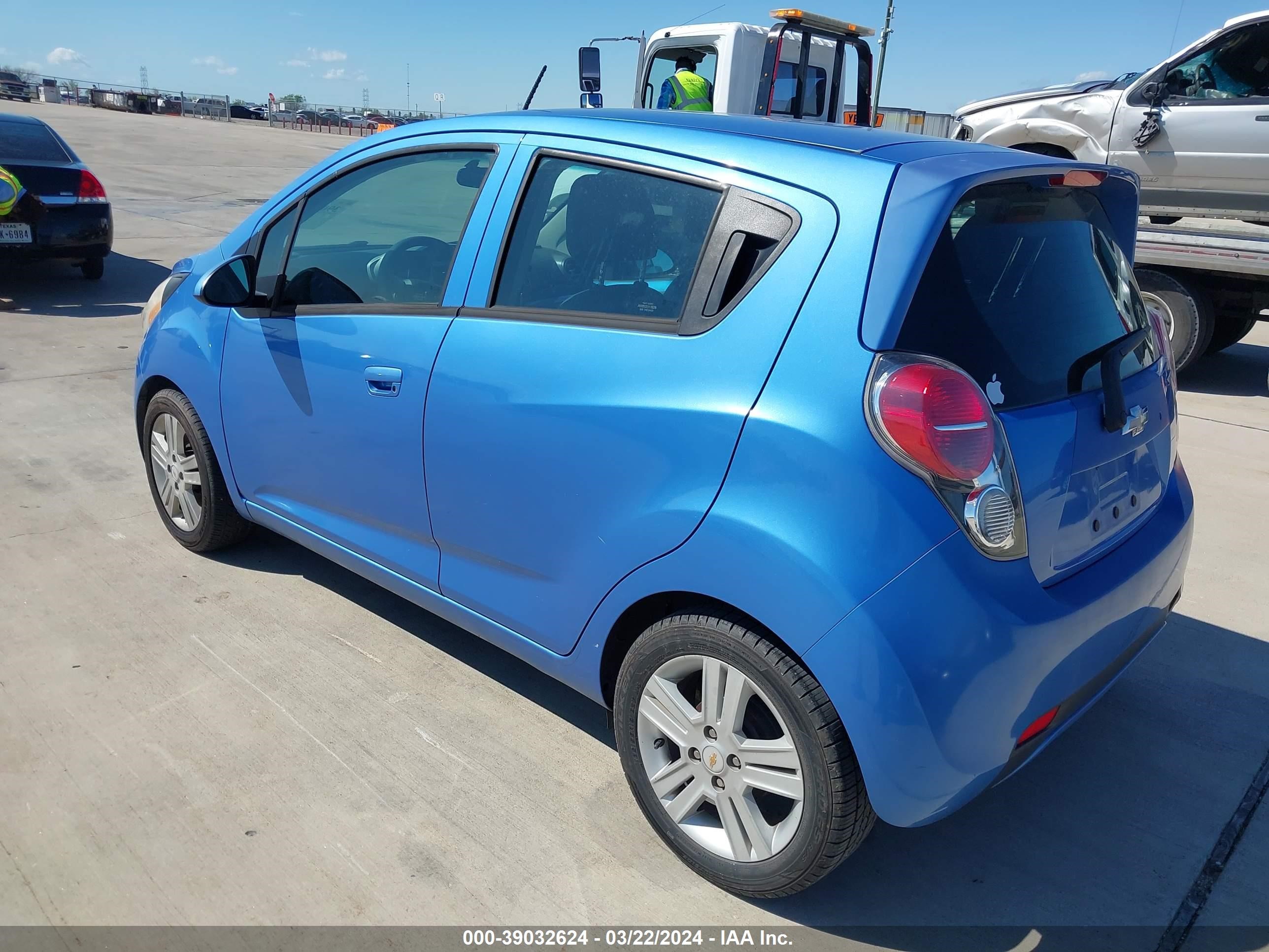 Photo 2 VIN: KL8CD6S92EC534776 - CHEVROLET SPARK 