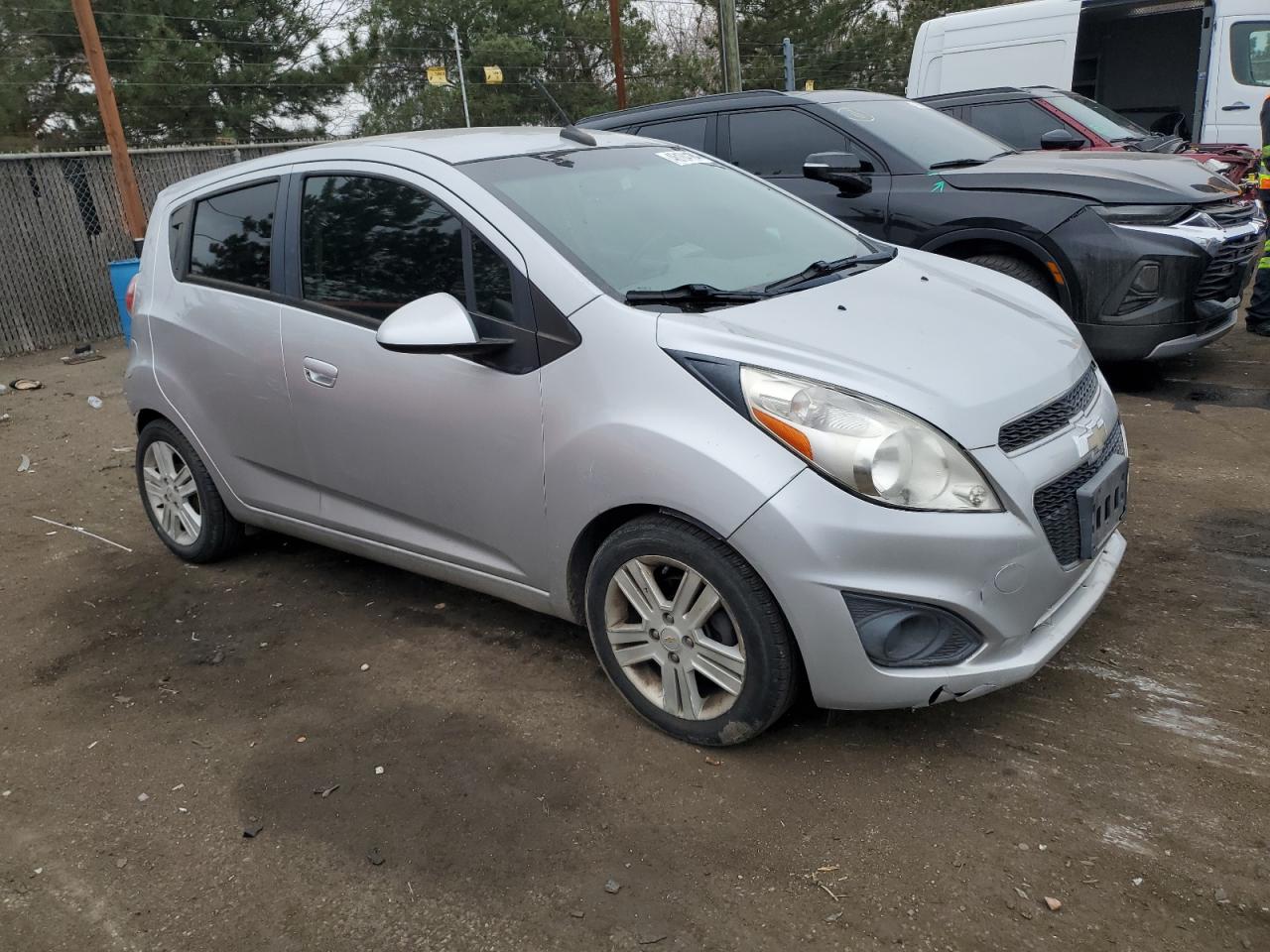 Photo 3 VIN: KL8CD6S93EC553059 - CHEVROLET SPARK 