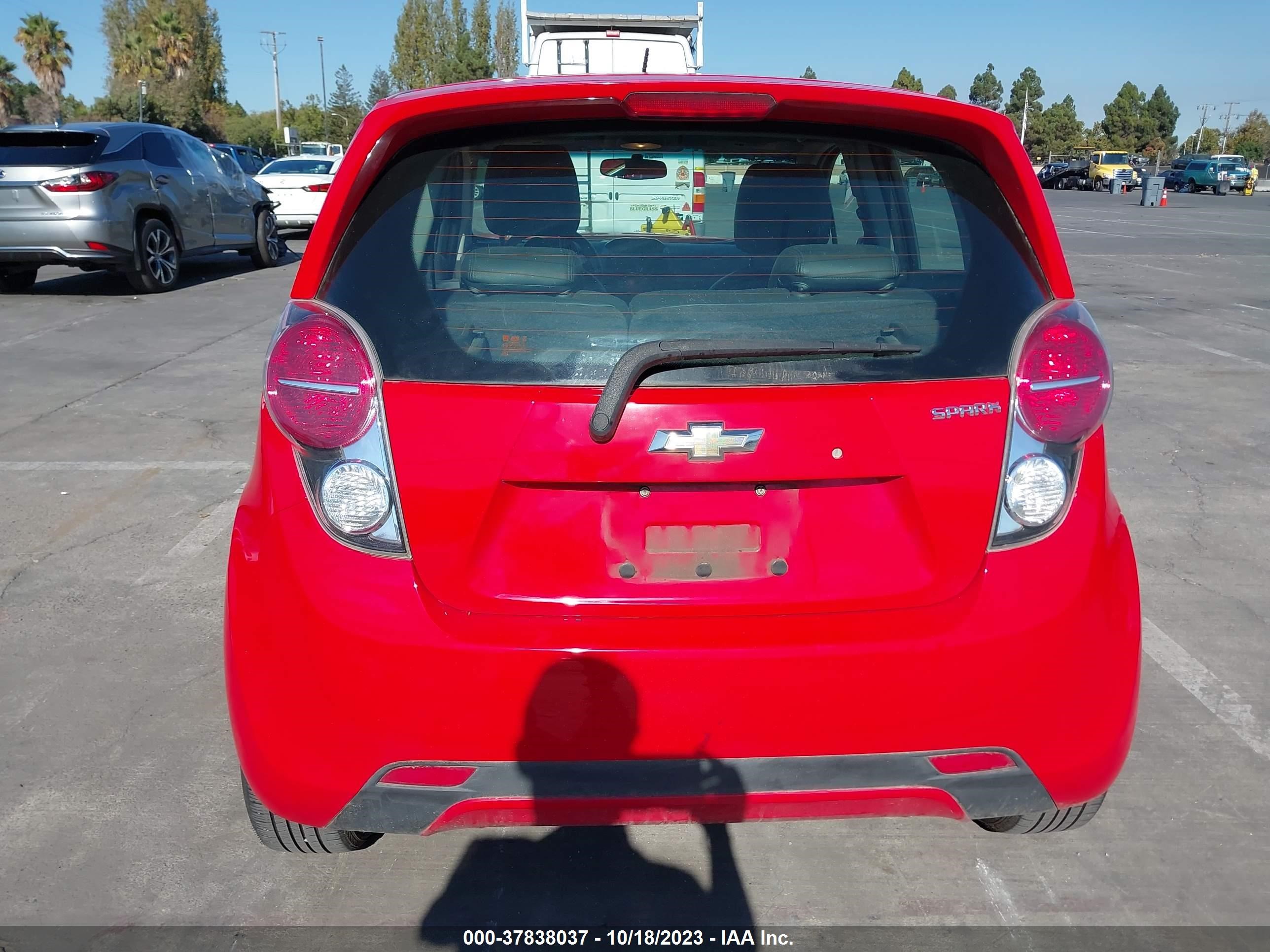 Photo 16 VIN: KL8CD6S94FC709000 - CHEVROLET SPARK 