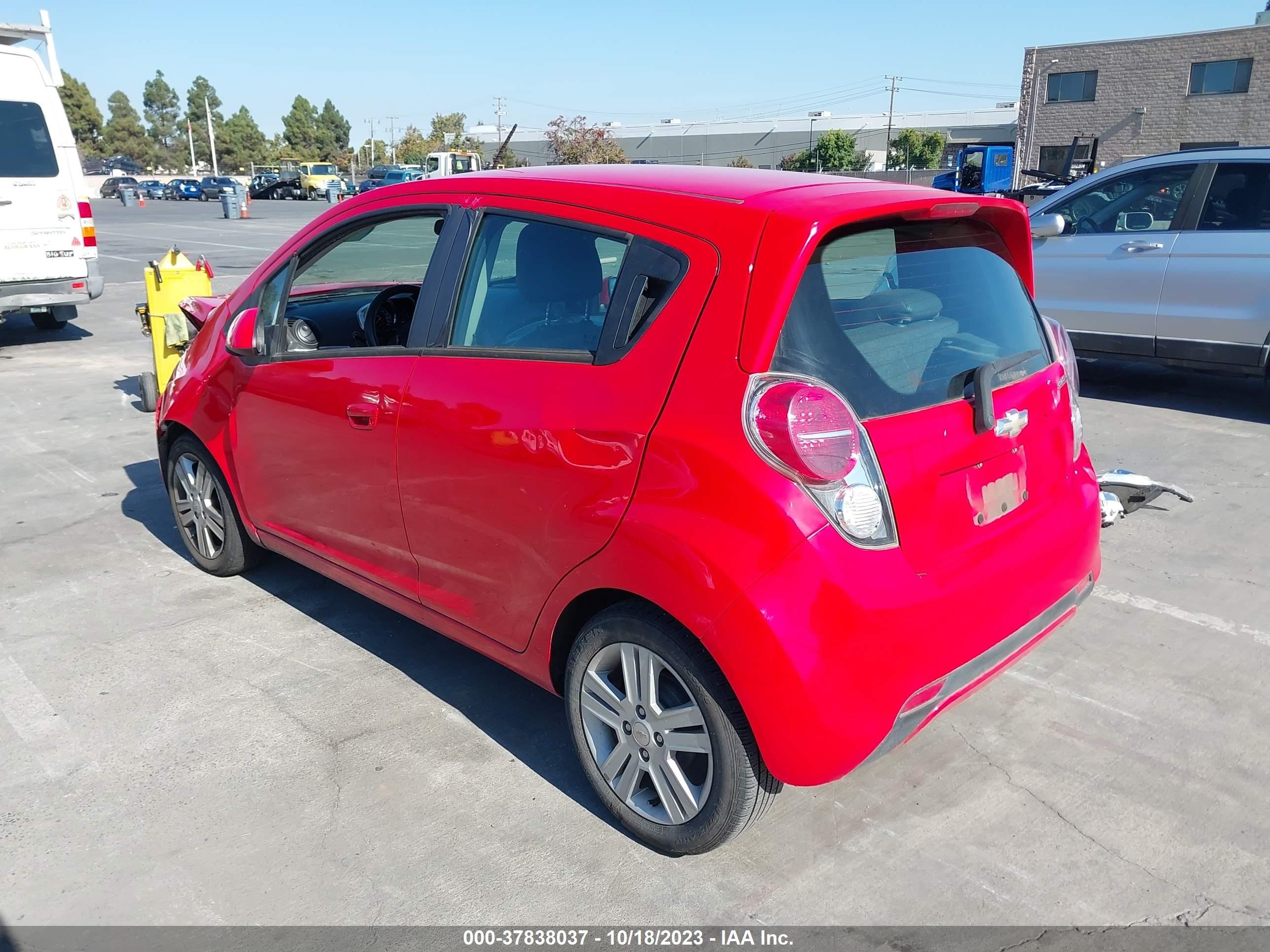 Photo 2 VIN: KL8CD6S94FC709000 - CHEVROLET SPARK 