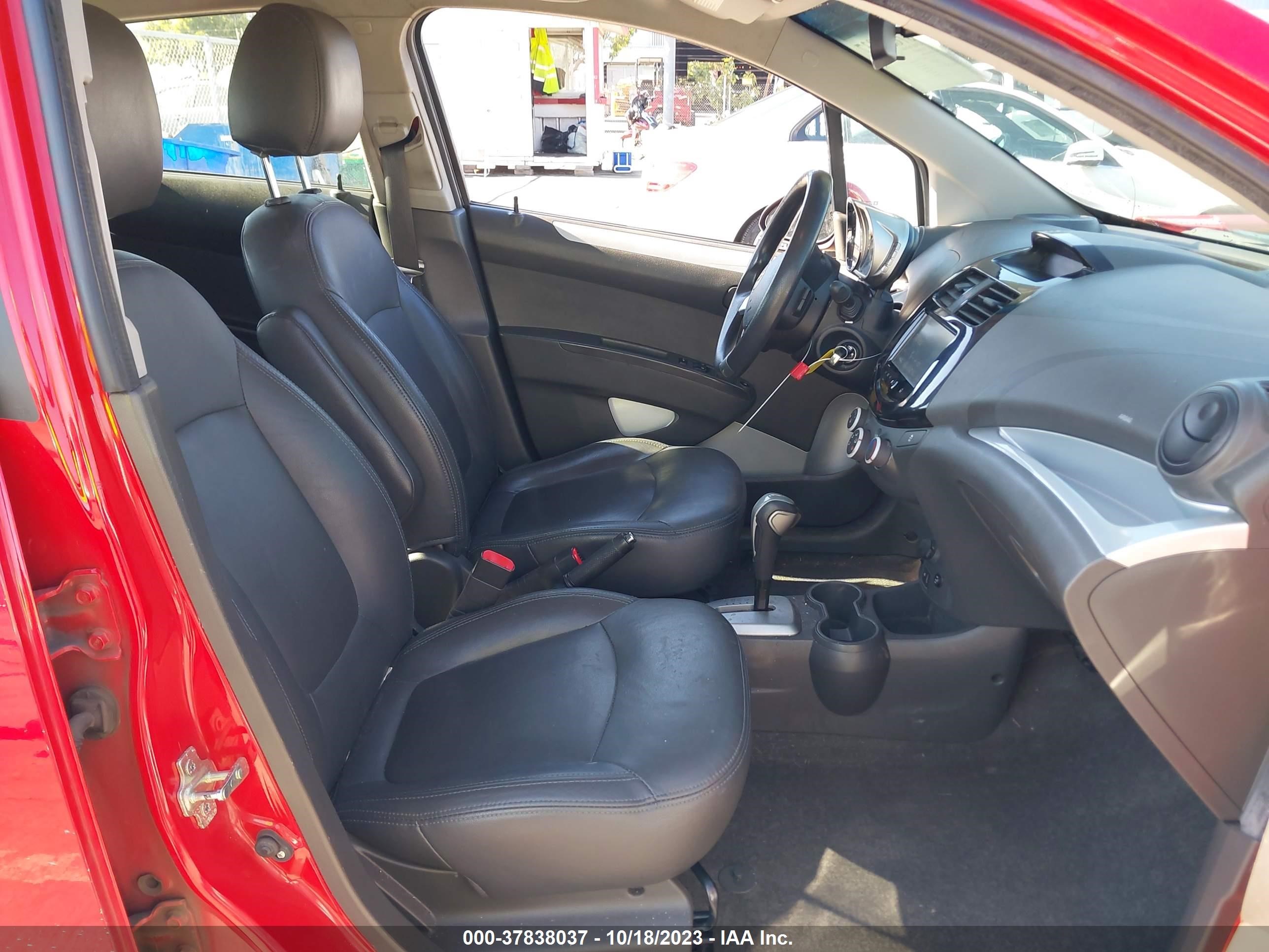 Photo 4 VIN: KL8CD6S94FC709000 - CHEVROLET SPARK 