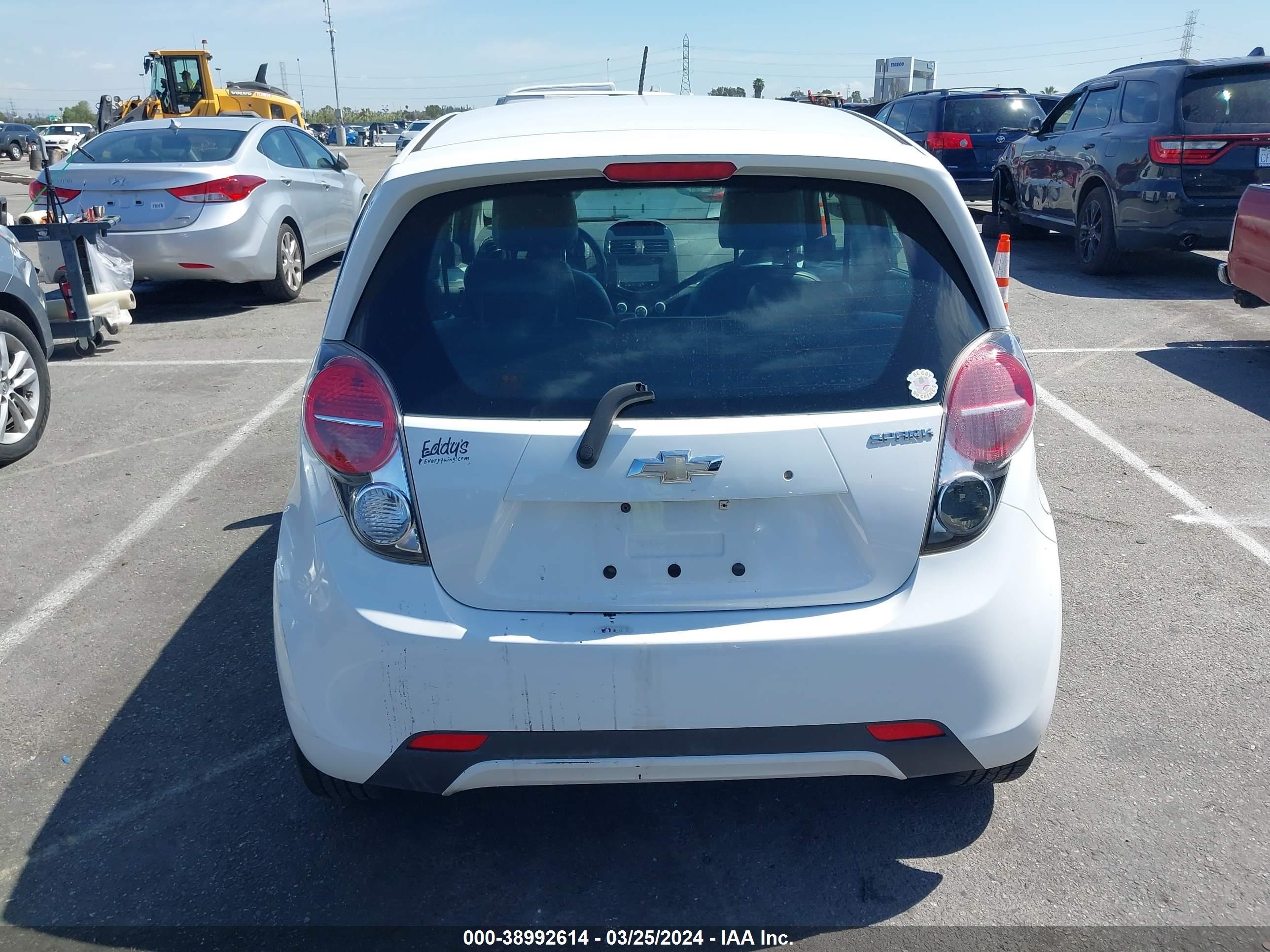 Photo 15 VIN: KL8CD6S94FC761842 - CHEVROLET SPARK 