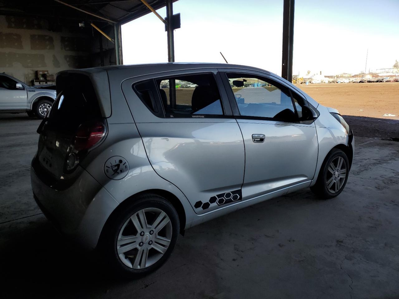 Photo 2 VIN: KL8CD6S96DC568590 - CHEVROLET SPARK 