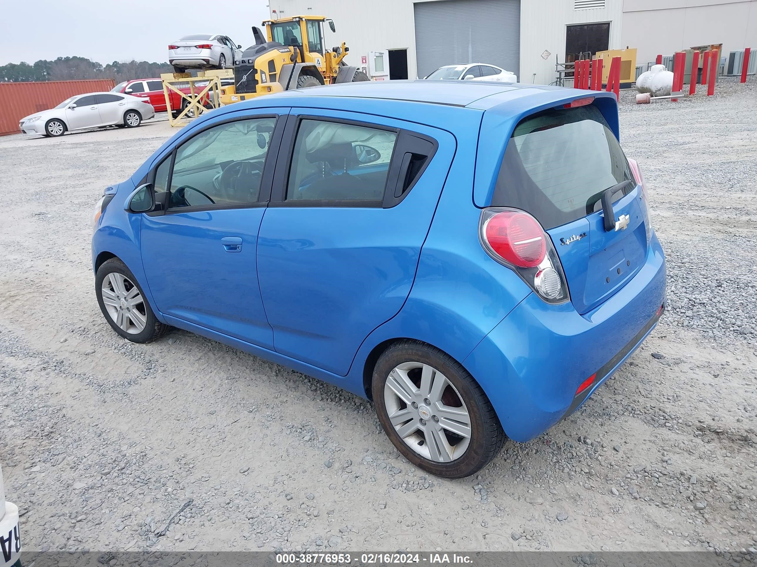 Photo 2 VIN: KL8CD6S96EC406170 - CHEVROLET SPARK 