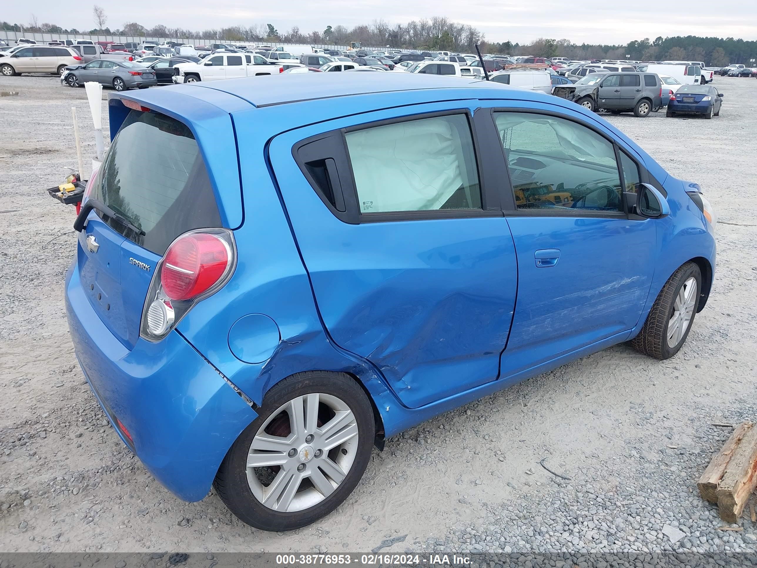 Photo 5 VIN: KL8CD6S96EC406170 - CHEVROLET SPARK 