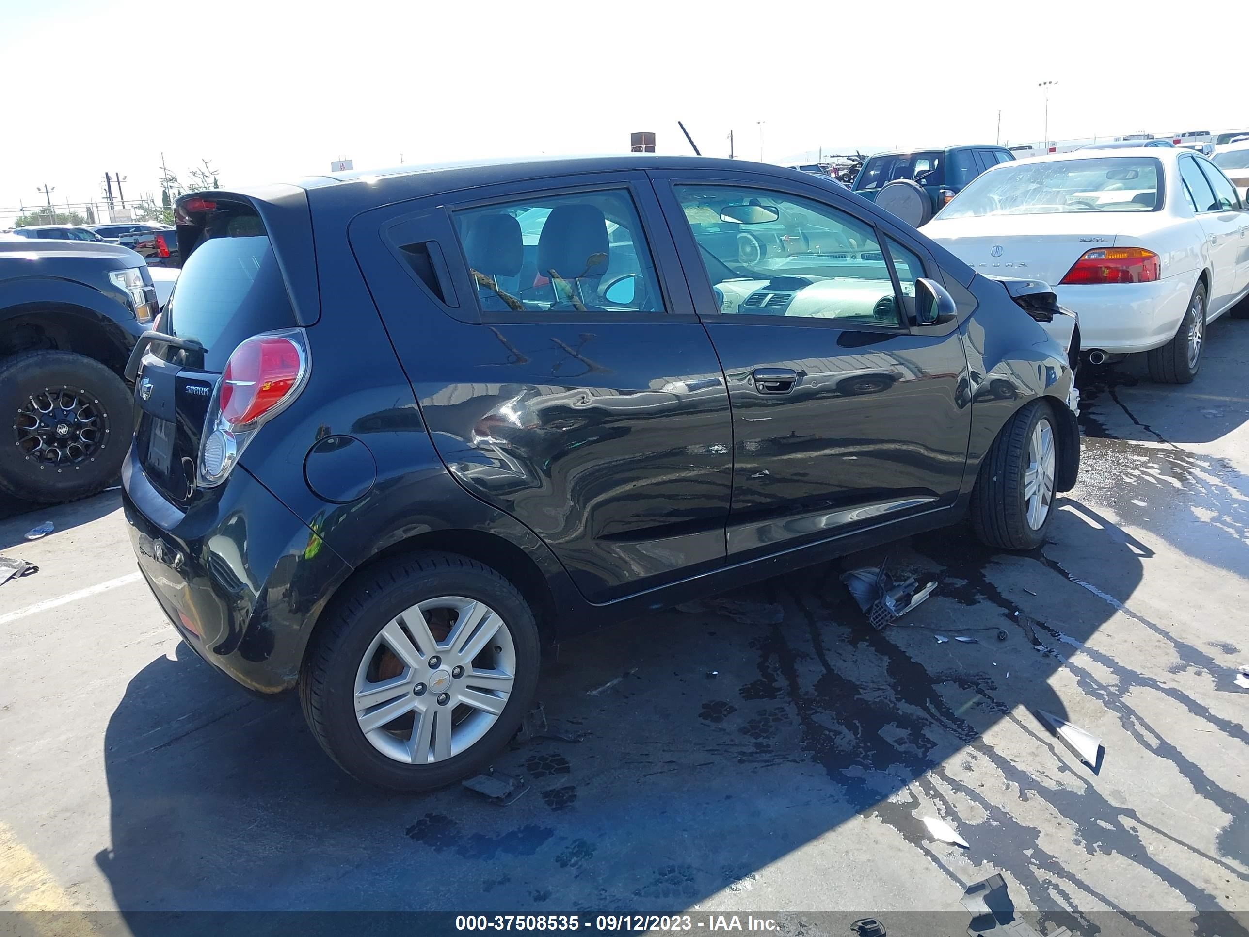 Photo 3 VIN: KL8CD6S96EC408677 - CHEVROLET SPARK 