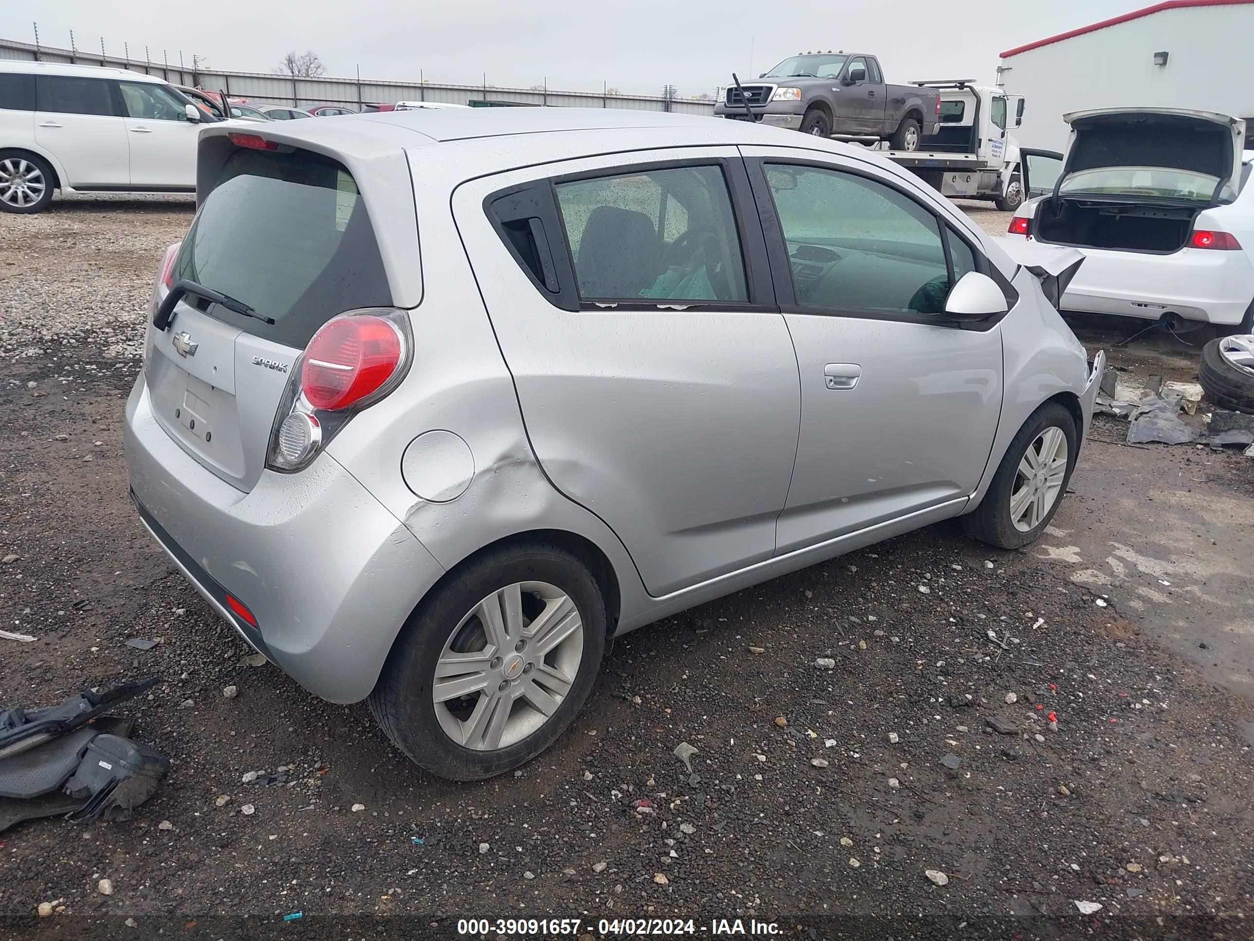 Photo 3 VIN: KL8CD6S97EC534787 - CHEVROLET SPARK 