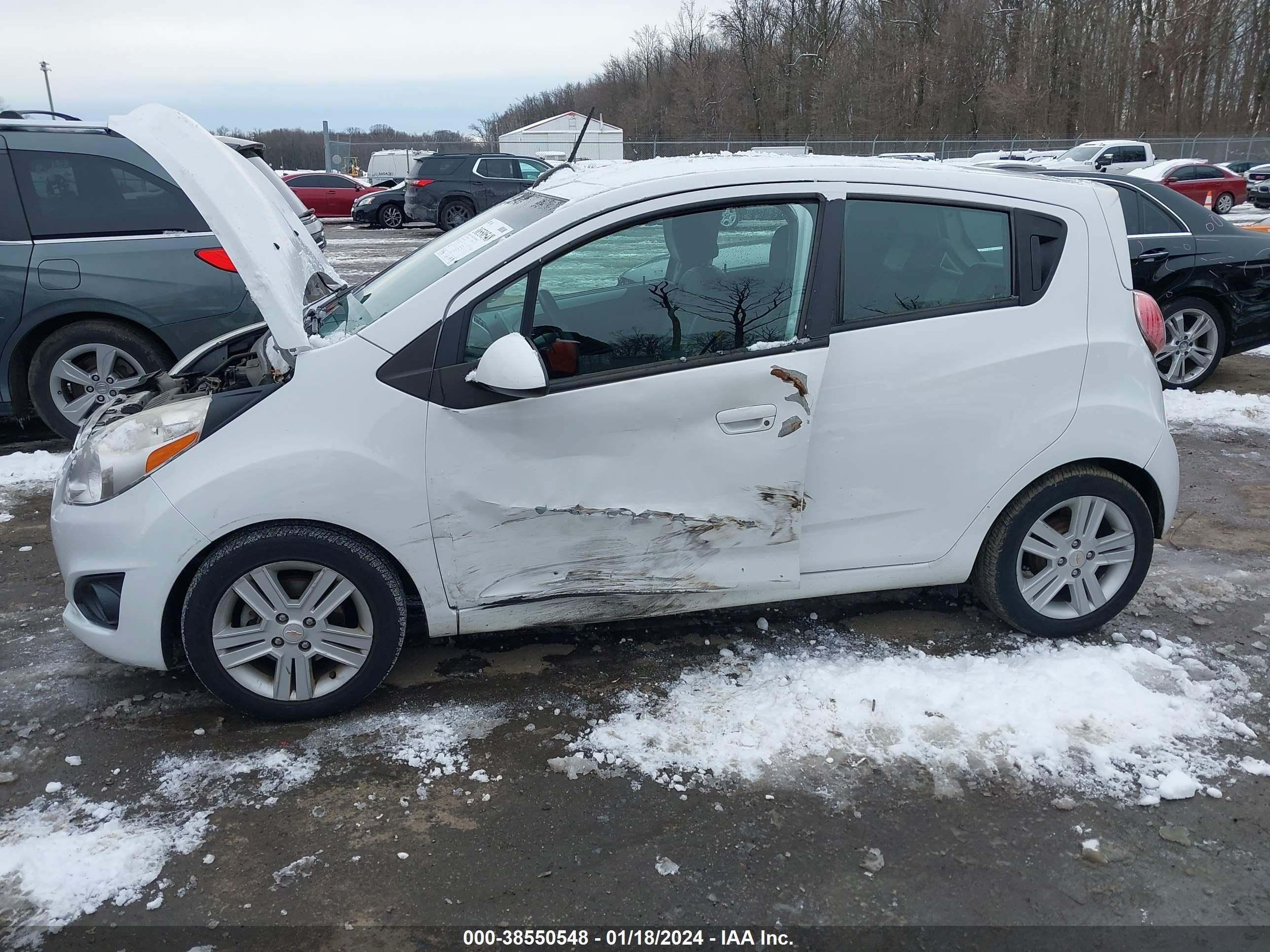 Photo 5 VIN: KL8CD6S97FC715700 - CHEVROLET SPARK 