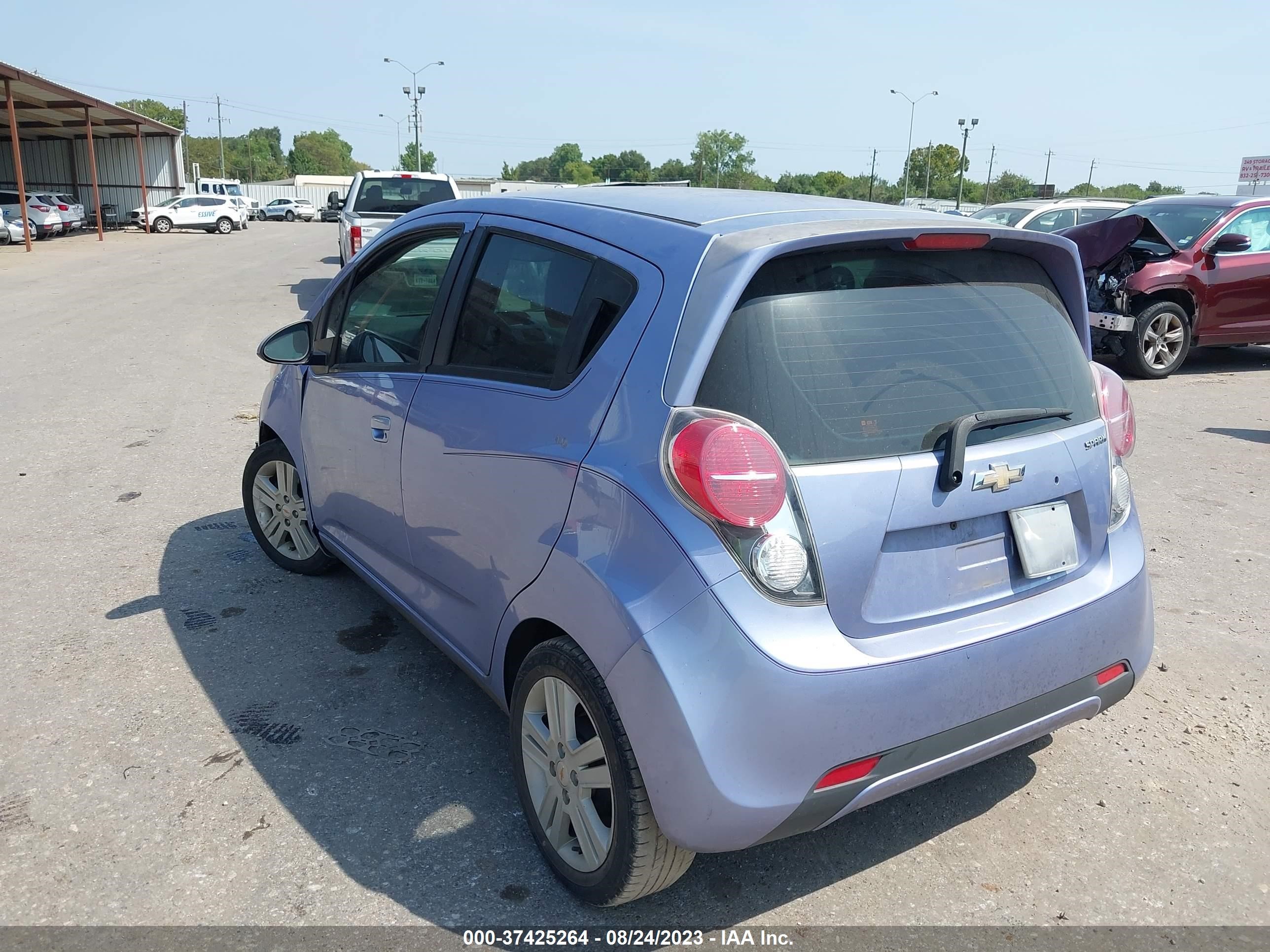 Photo 2 VIN: KL8CD6S97FC747725 - CHEVROLET SPARK 