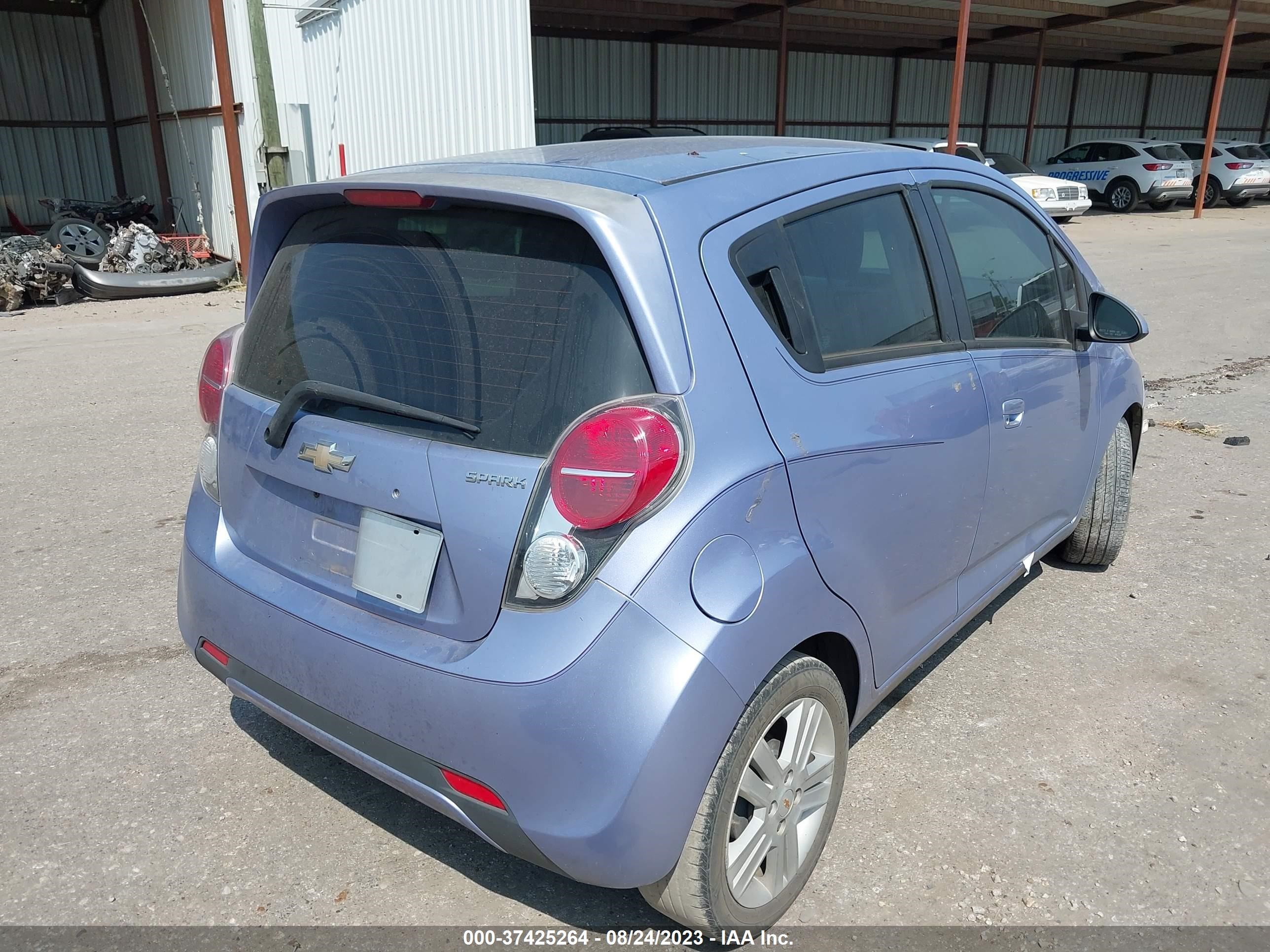 Photo 3 VIN: KL8CD6S97FC747725 - CHEVROLET SPARK 