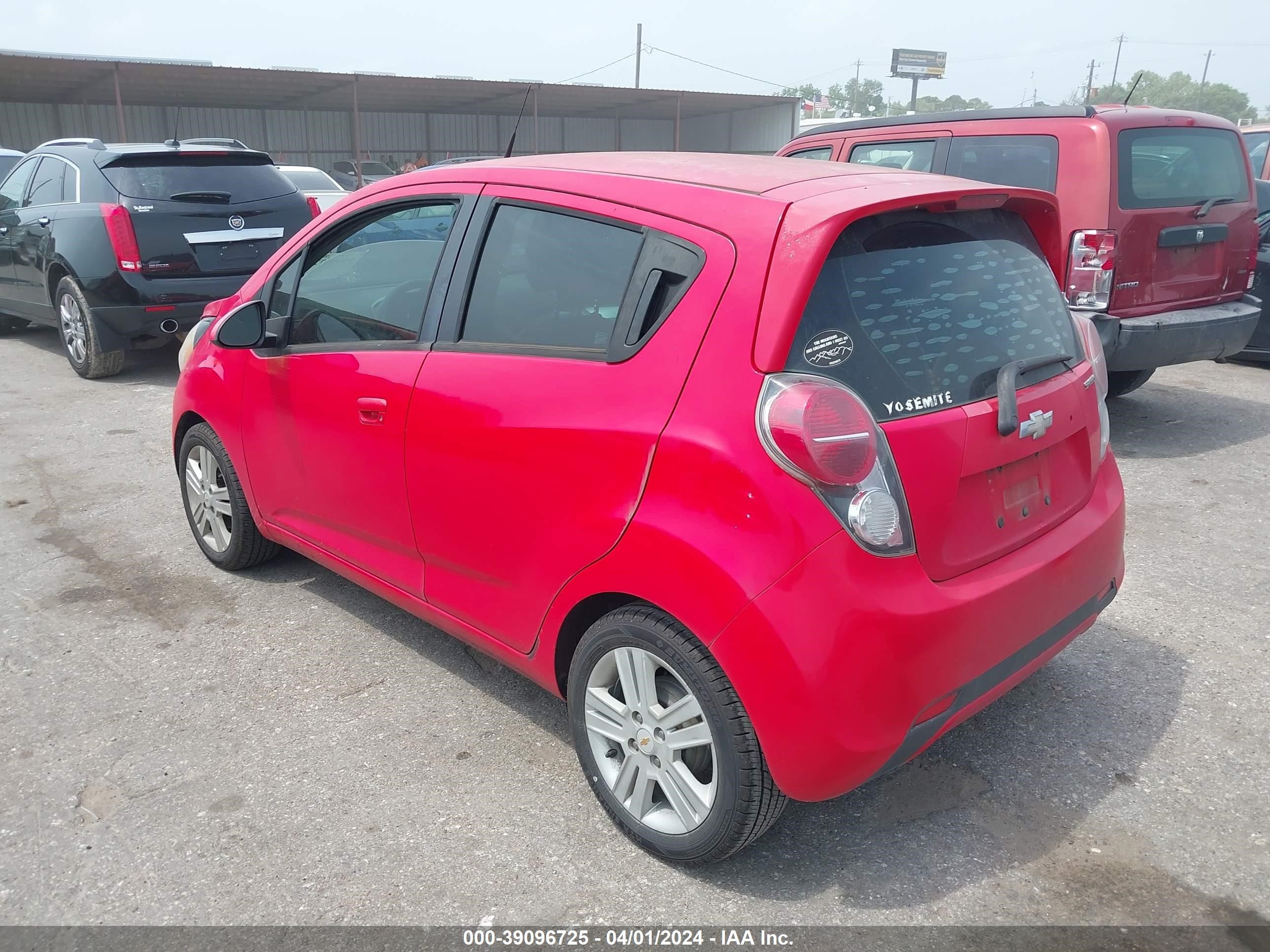 Photo 2 VIN: KL8CD6S98DC533923 - CHEVROLET SPARK 