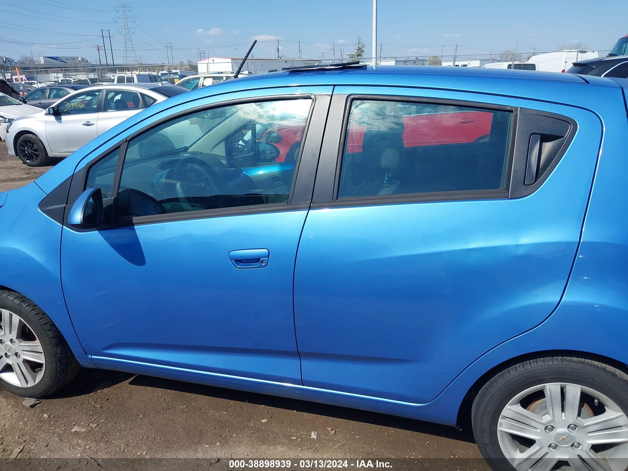 Photo 13 VIN: KL8CD6S98FC723207 - CHEVROLET SPARK 