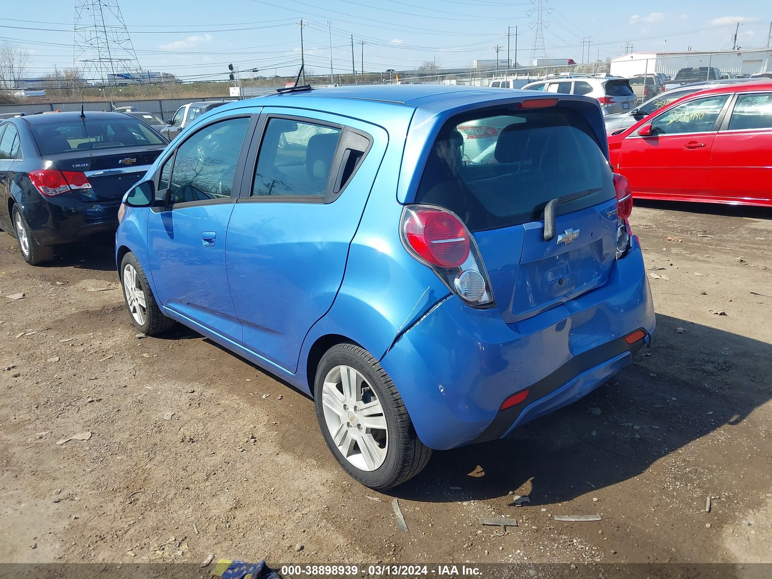 Photo 2 VIN: KL8CD6S98FC723207 - CHEVROLET SPARK 