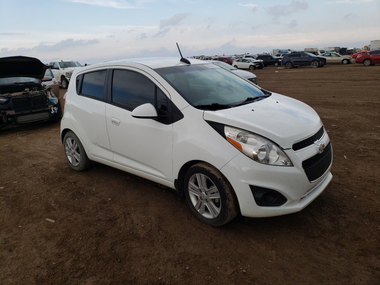 Photo 3 VIN: KL8CD6S98FC726835 - CHEVROLET SPARK 