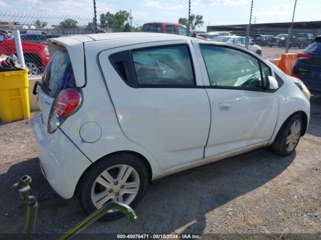 Photo 3 VIN: KL8CD6S98FC796853 - CHEVROLET SPARK 