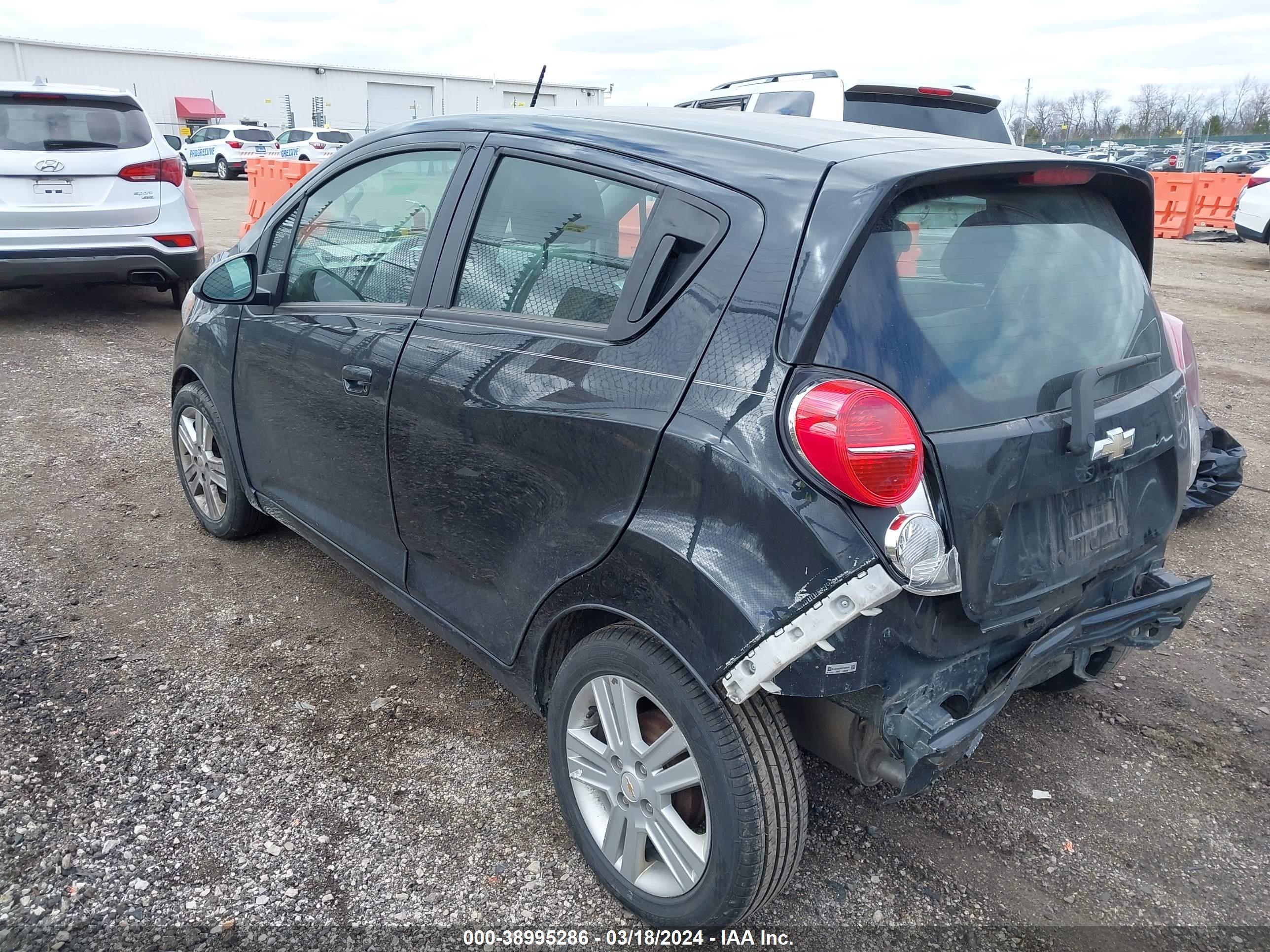 Photo 2 VIN: KL8CD6S99DC505628 - CHEVROLET SPARK 