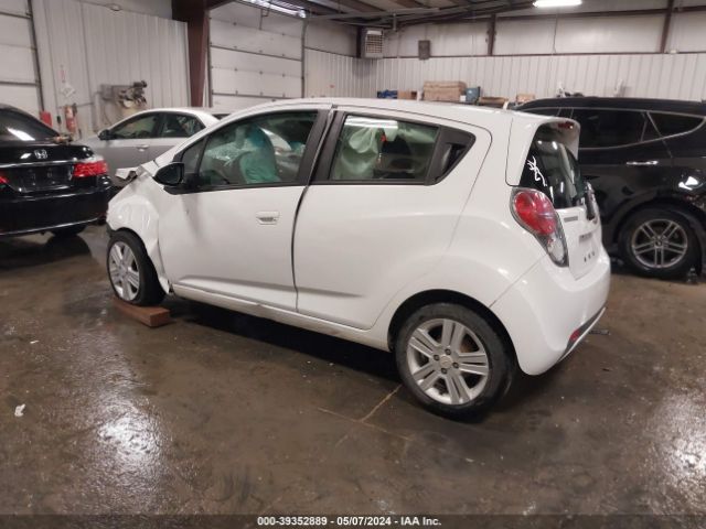 Photo 2 VIN: KL8CD6S99DC506066 - CHEVROLET SPARK 