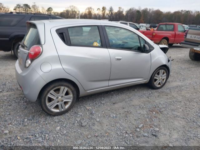 Photo 3 VIN: KL8CD6S99FC716296 - CHEVROLET SPARK 