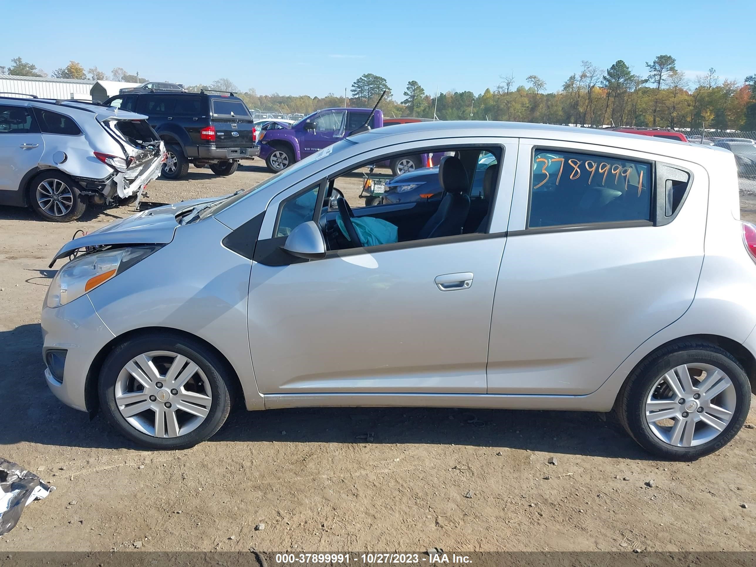 Photo 13 VIN: KL8CD6S9XEC537568 - CHEVROLET SPARK 