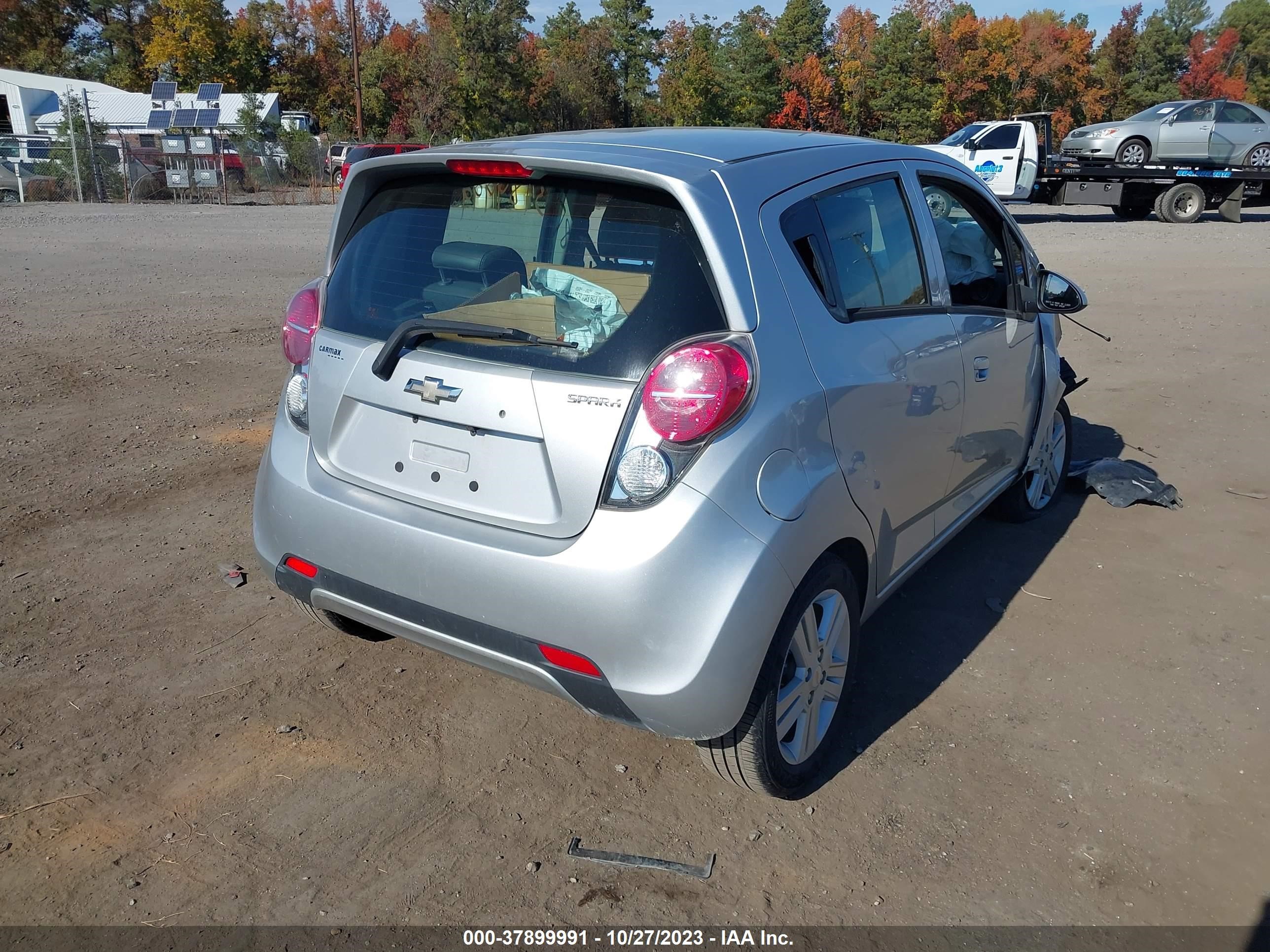 Photo 3 VIN: KL8CD6S9XEC537568 - CHEVROLET SPARK 