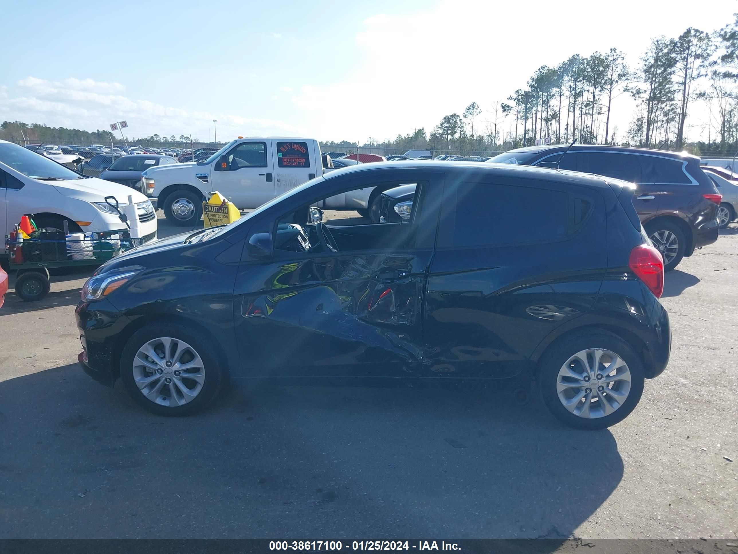 Photo 13 VIN: KL8CD6SA0NC020225 - CHEVROLET SPARK 